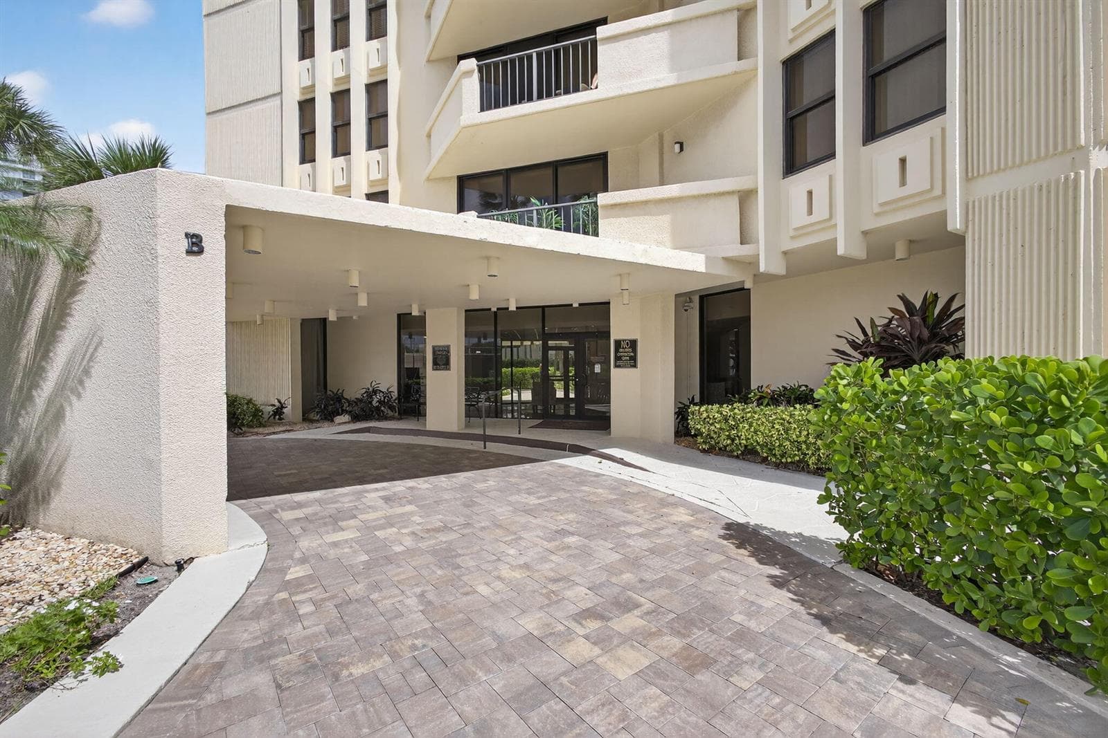 2800 N Ocean Drive B-12a photo 4