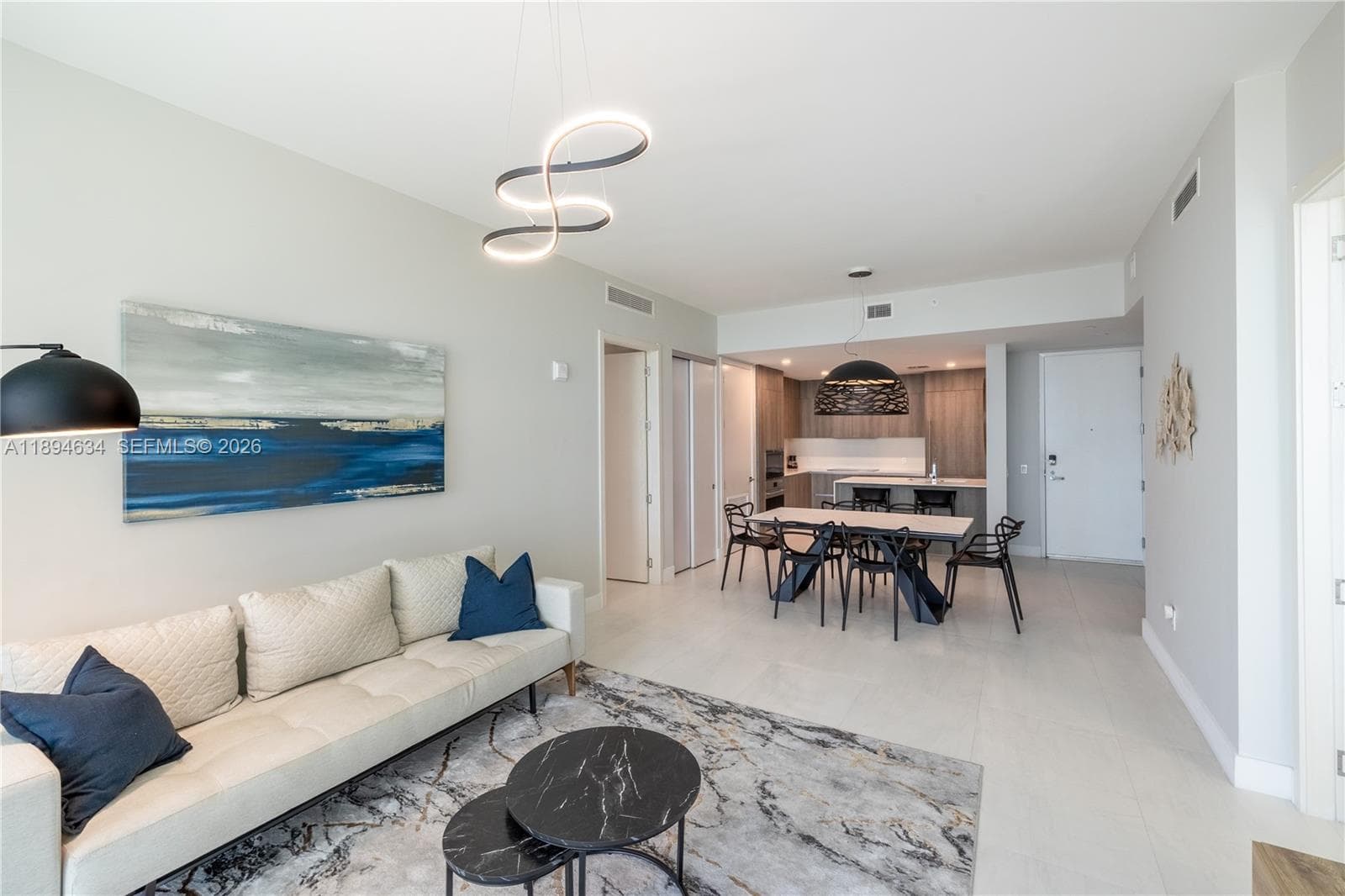 17550 Collins Ave 703 photo 4
