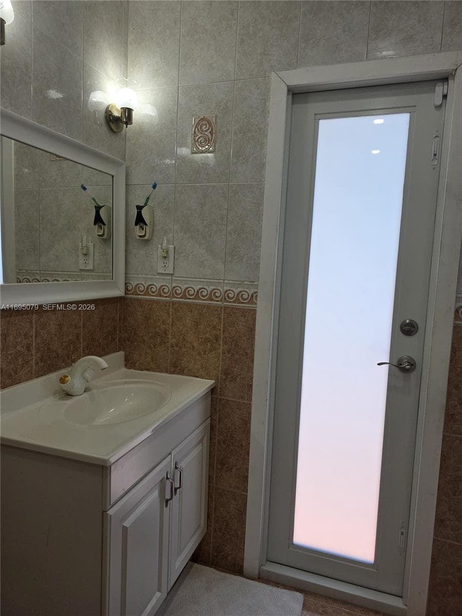 12941 Auralia Rd photo 10