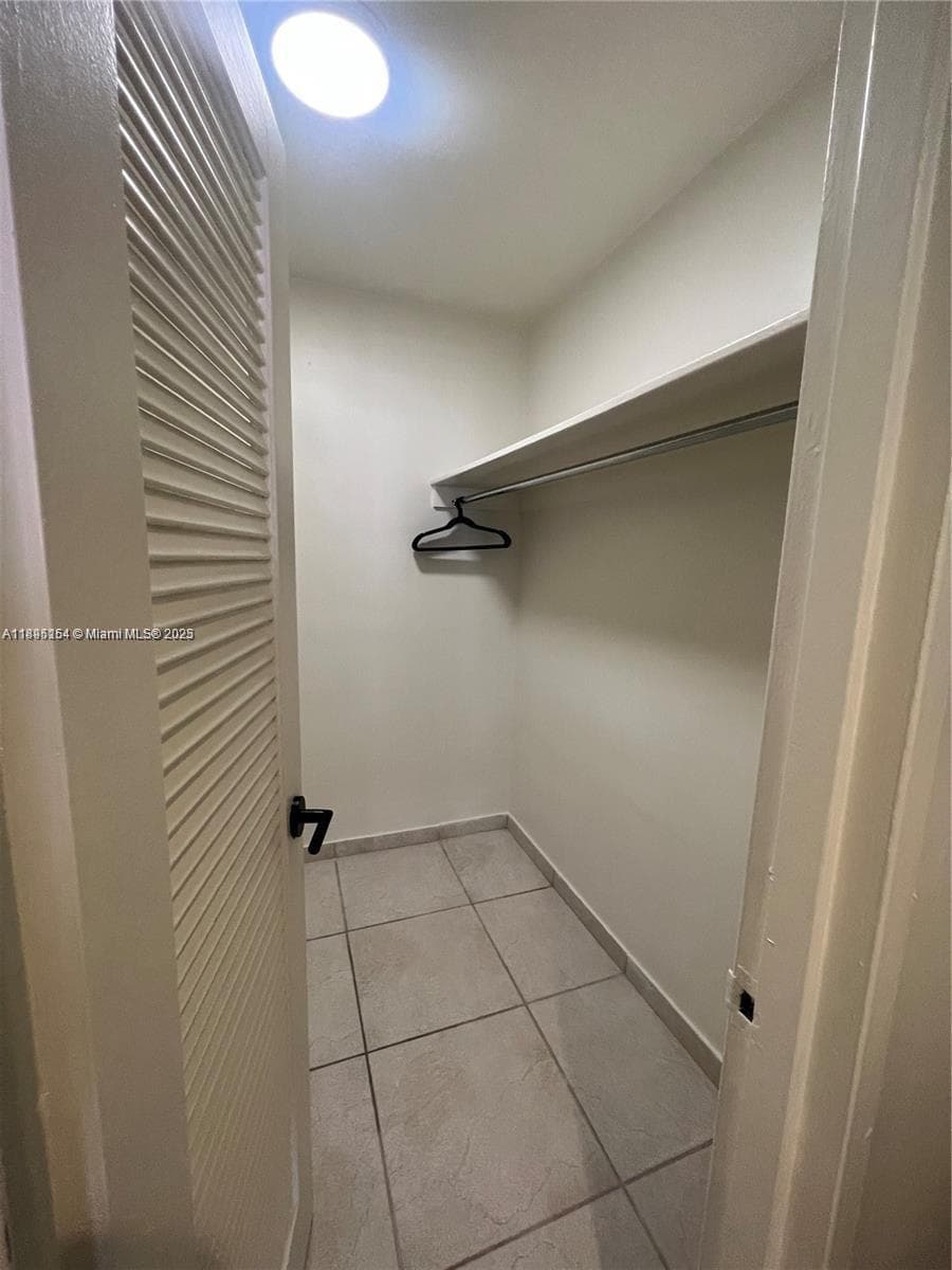 5161 Collins Ave 1211 photo 20
