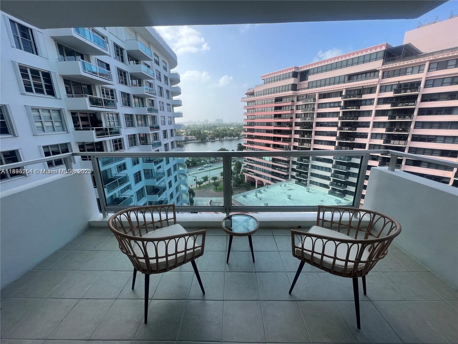 5161 Collins Ave 1211 photo 9