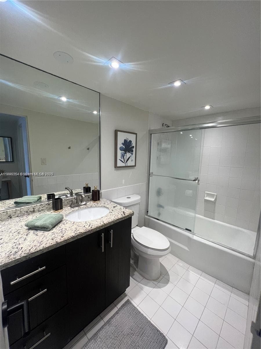5161 Collins Ave 1211 photo 18