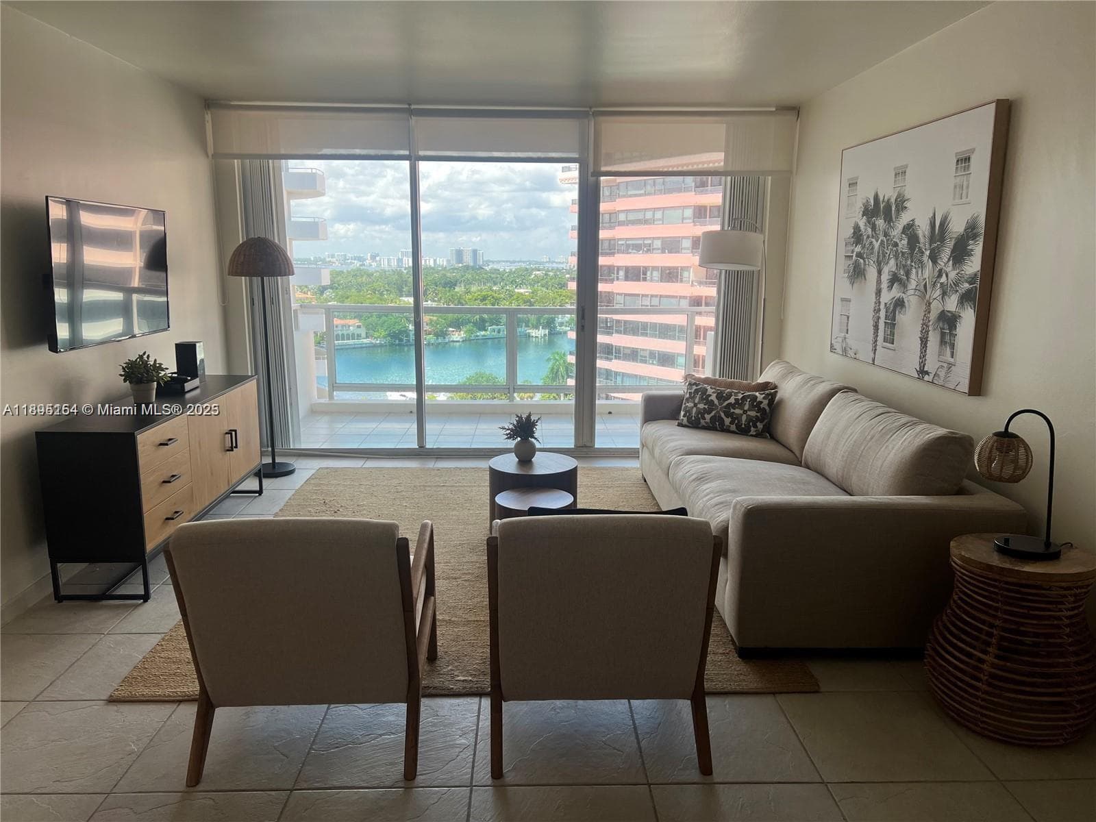 5161 Collins Ave 1211 photo 4