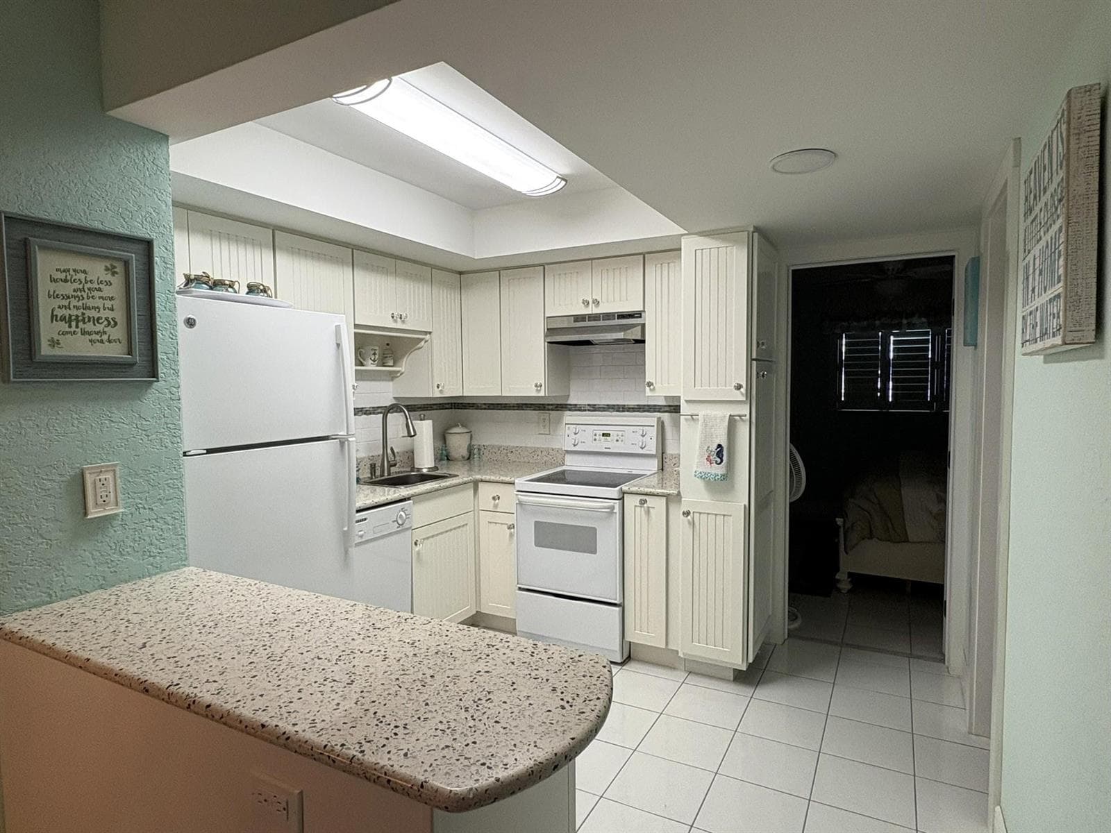 1201 N Riverside Drive 12b photo 12