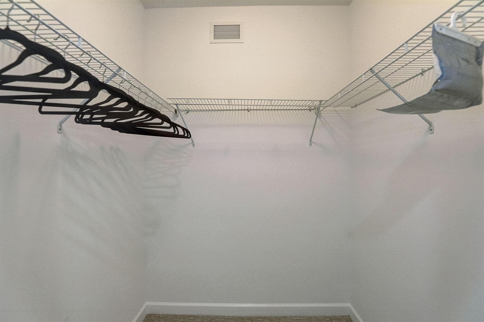 2650 Lake Shore Drive 804 photo 23