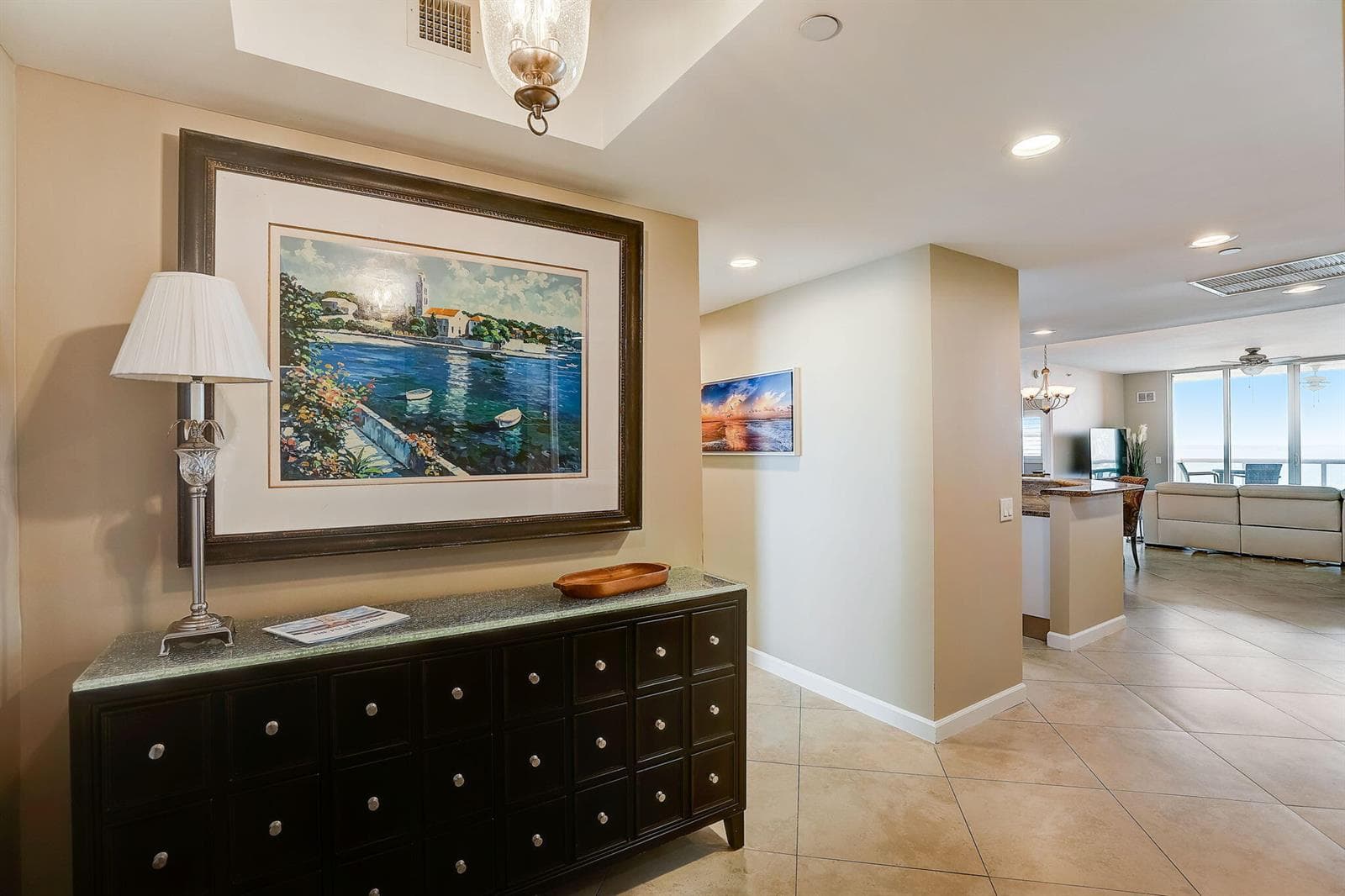 2650 Lake Shore Drive 804 photo 2