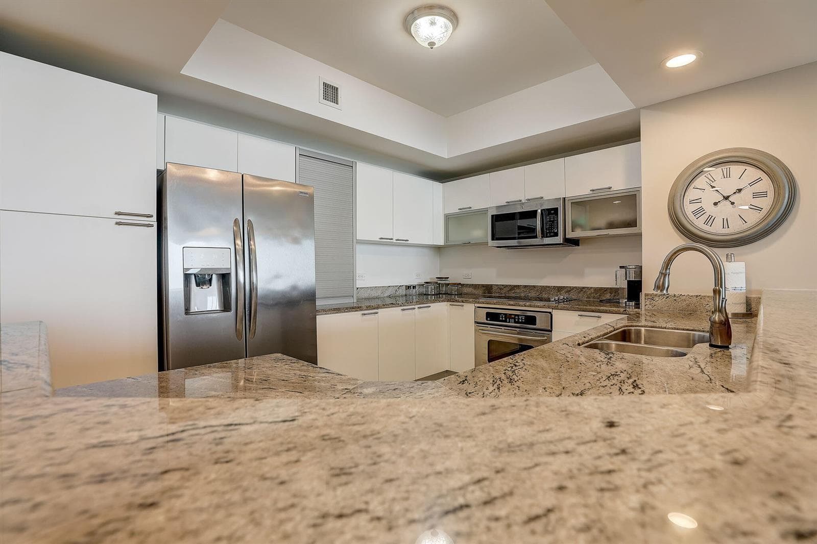 2650 Lake Shore Drive 804 photo 13