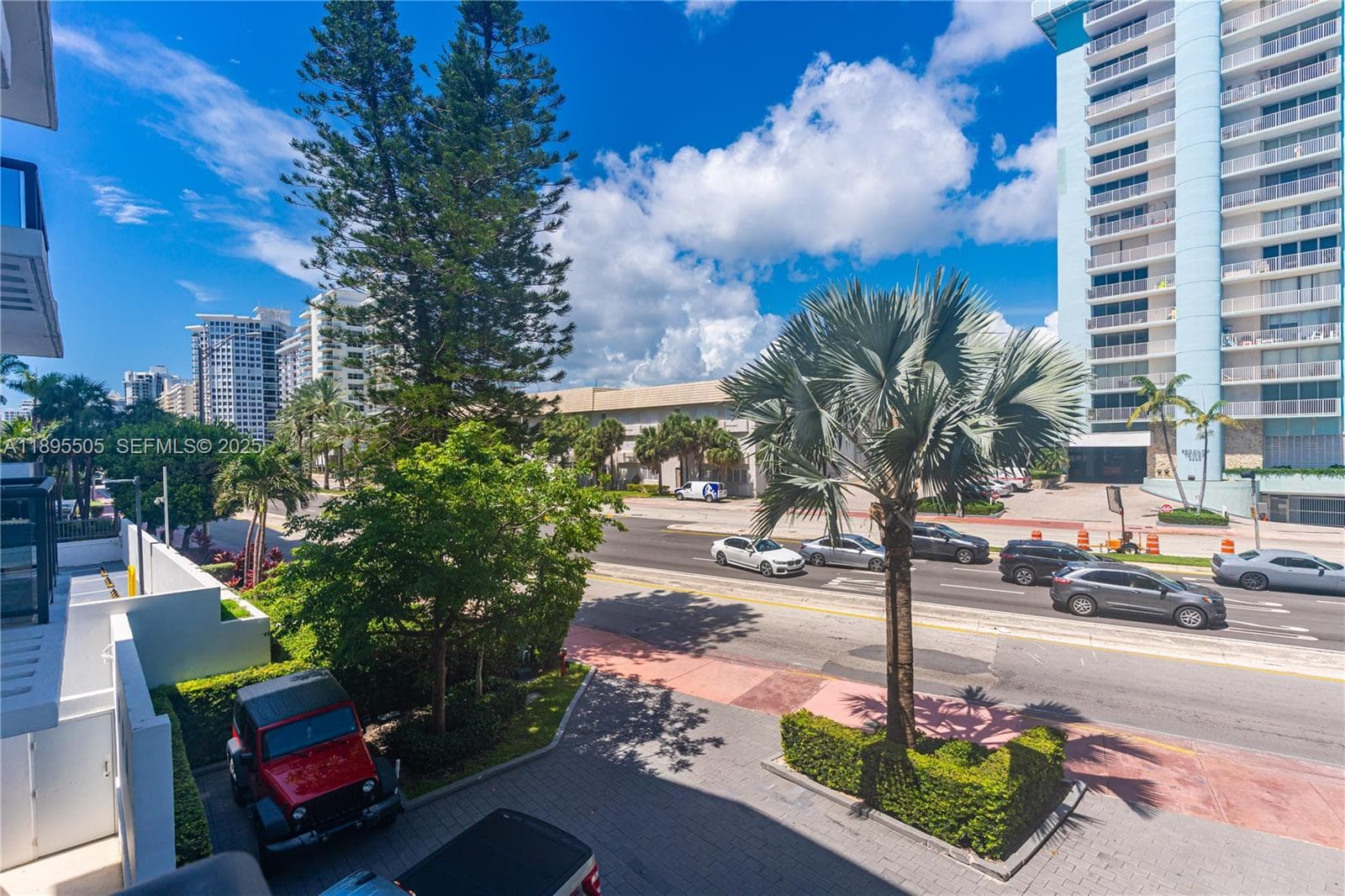 5845 Collins Ave 201 photo 17