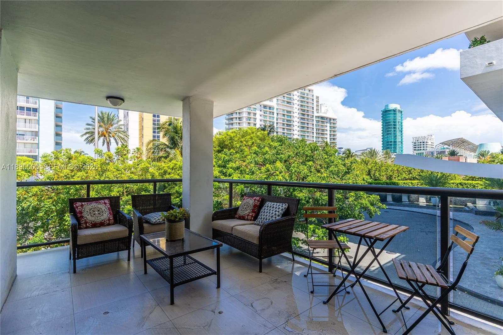 5845 Collins Ave 201 photo 16