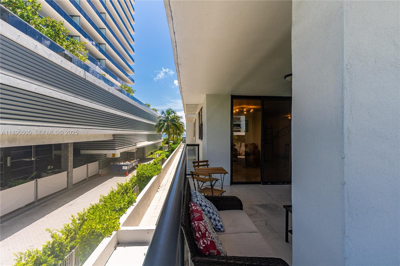 5845 Collins Ave 201 photo 19
