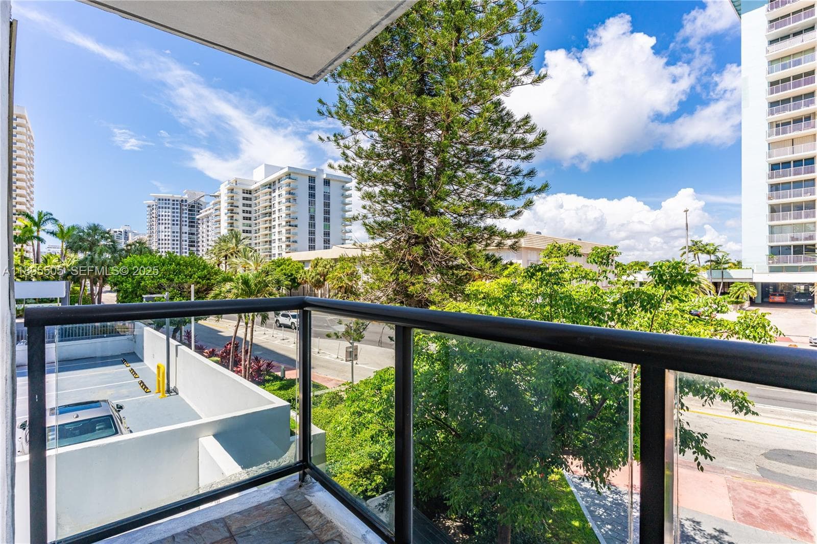 5845 Collins Ave 201 photo 21