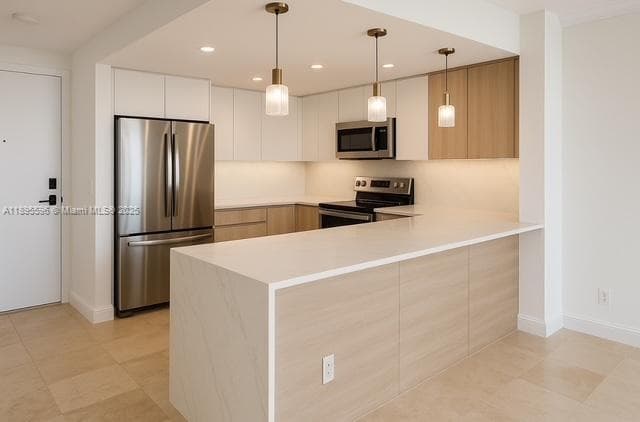 2625 Collins Ave 1507 photo 6