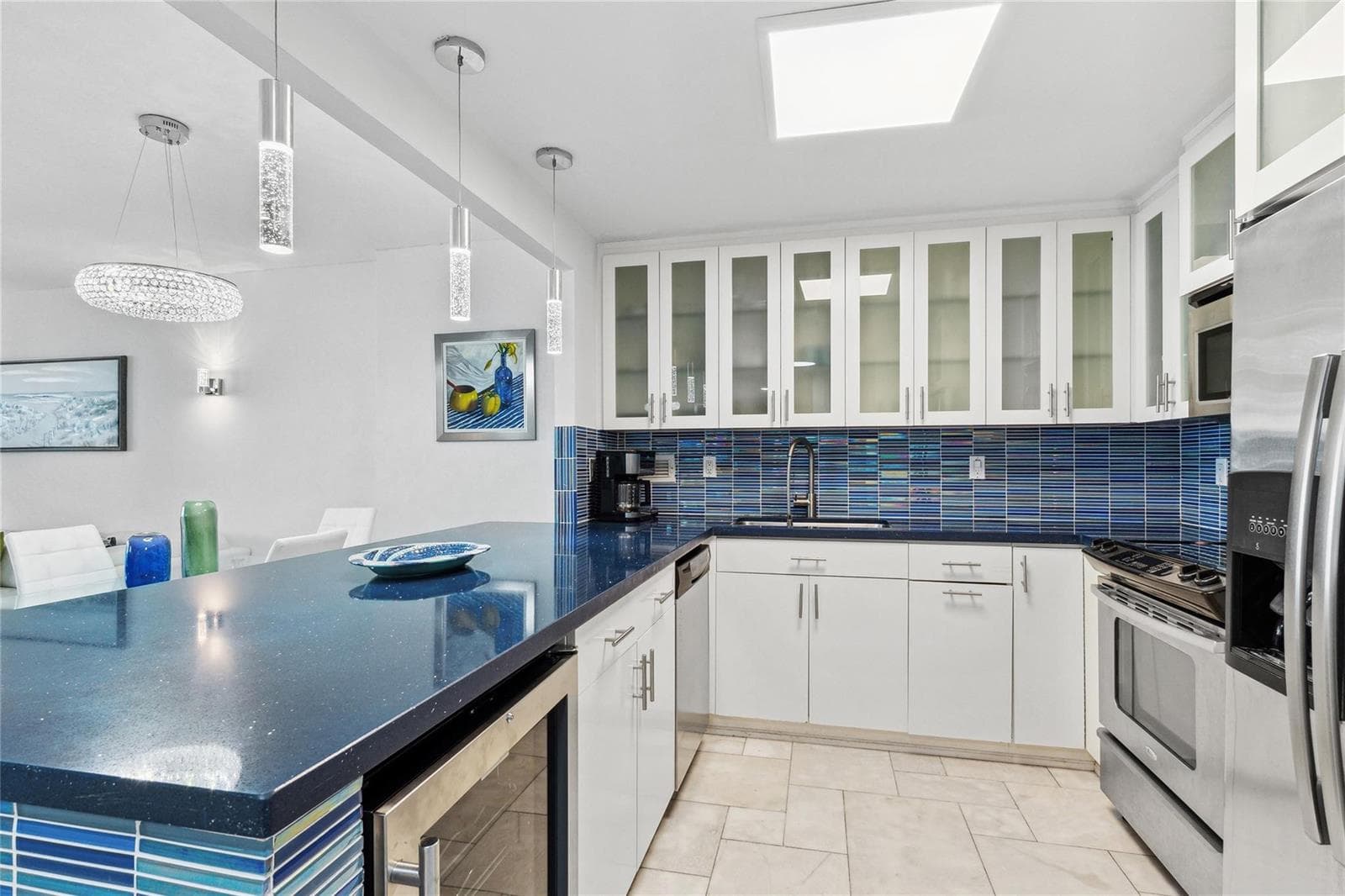2301 Collins Avenue 1015 photo 11