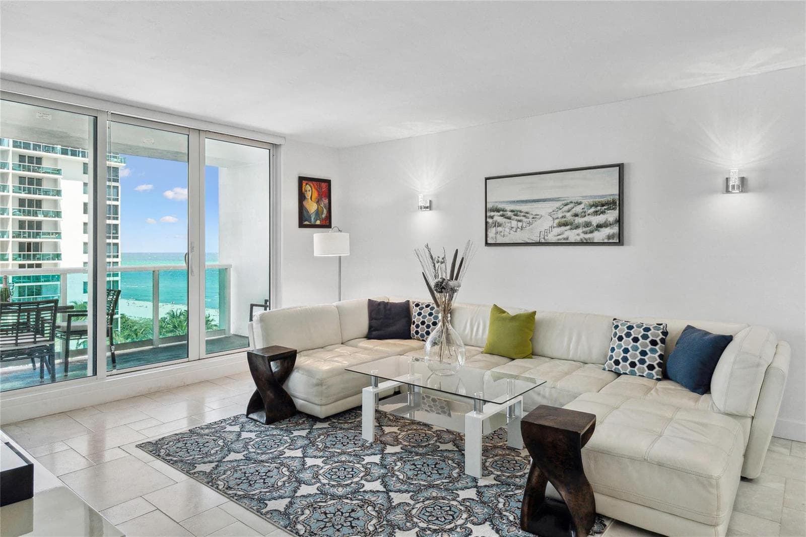 2301 Collins Avenue 1015 photo 8