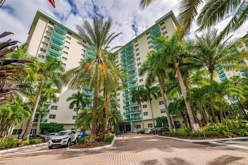 3901 S Ocean Dr 2H photo 12