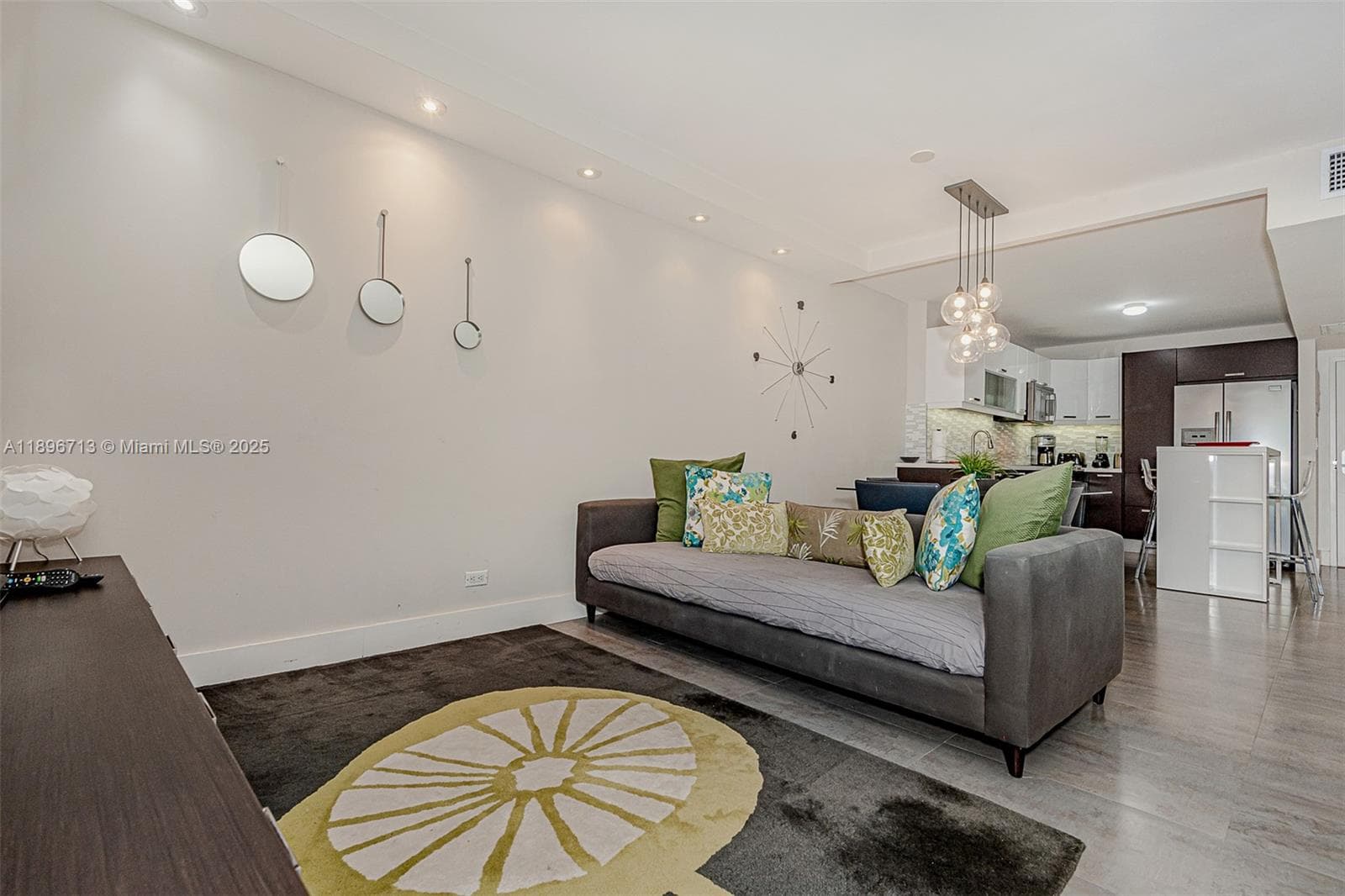 2301 Collins Ave 723 photo 10