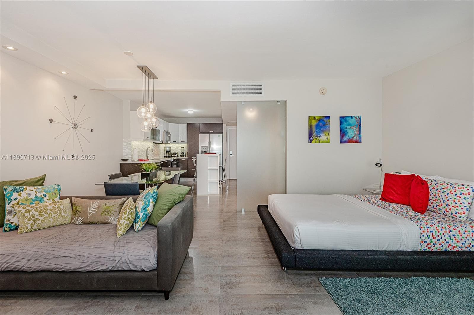 2301 Collins Ave 723 photo 14