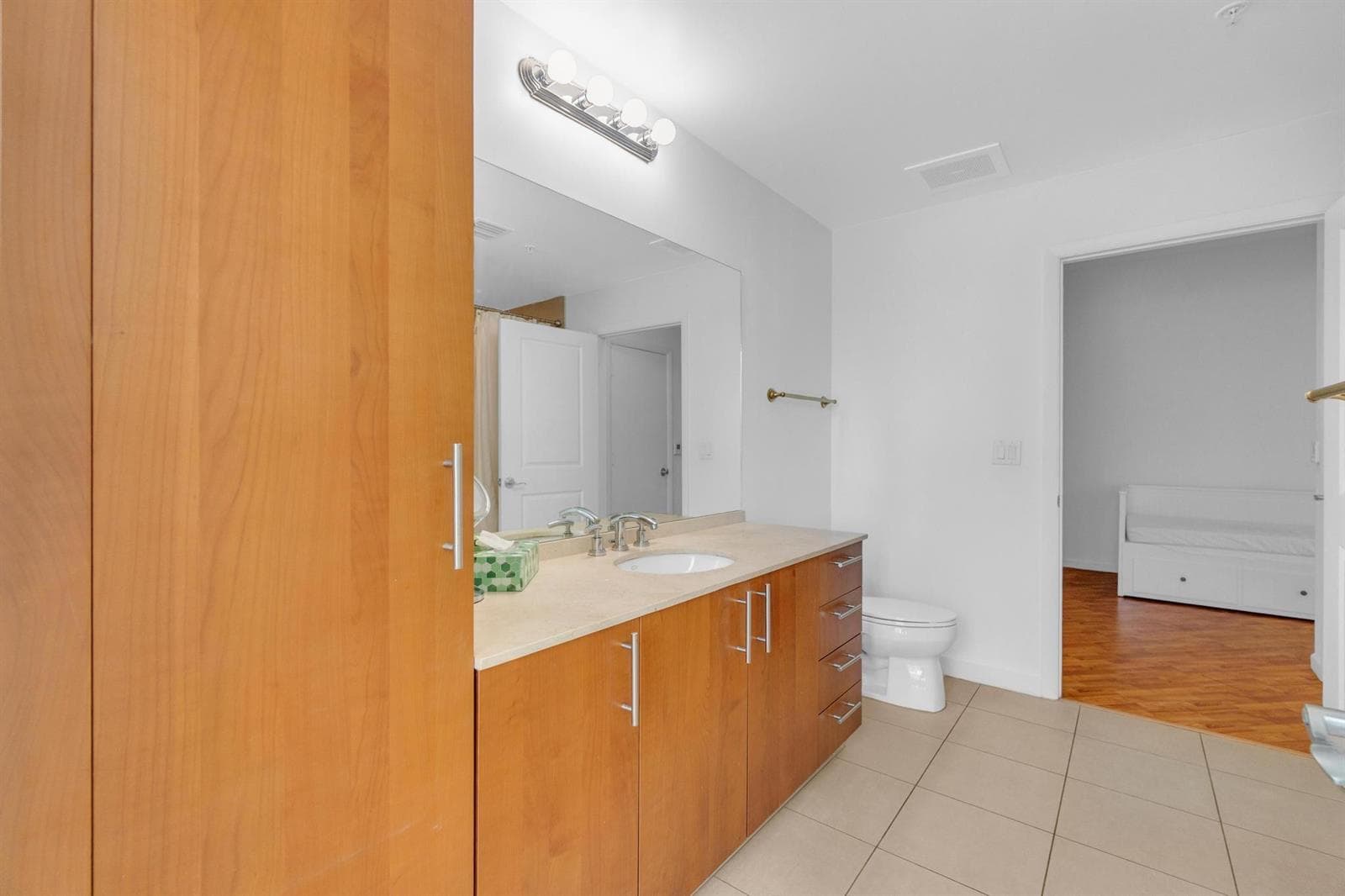 1945 S Ocean Drive 502 photo 19