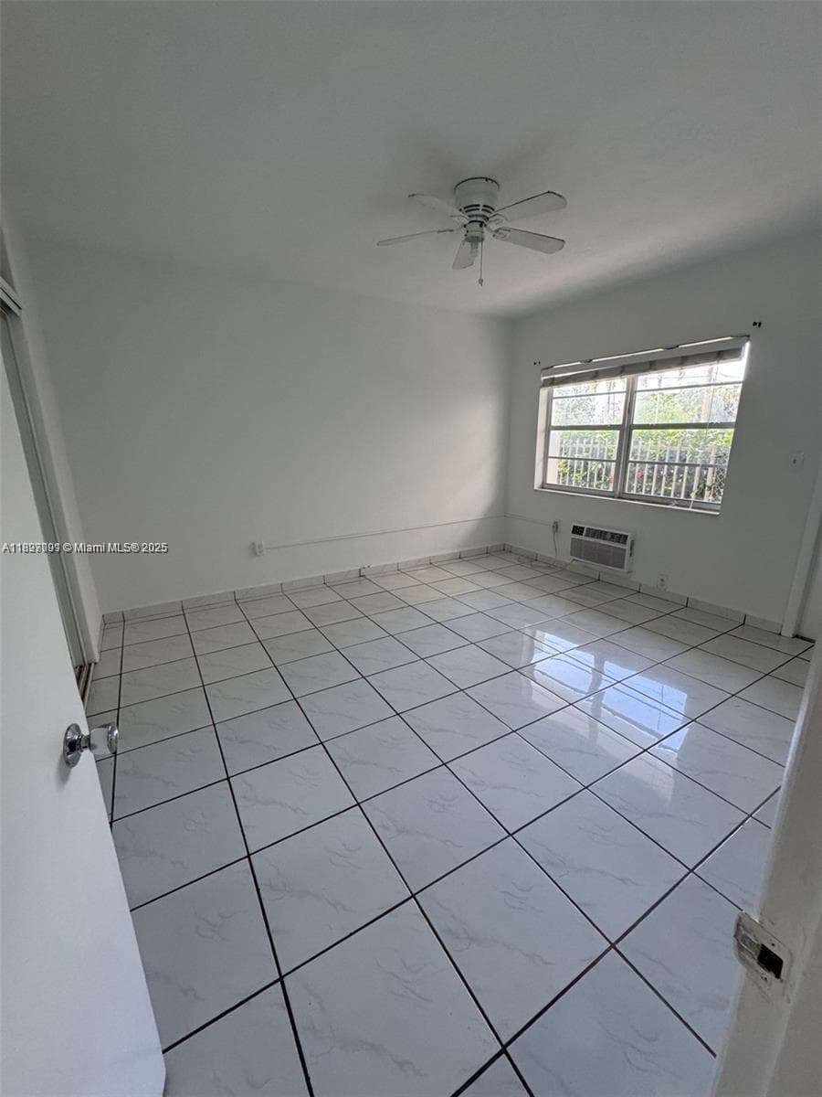 8040 Tatum Waterway Dr 3 photo 5
