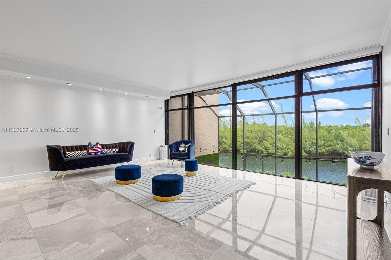 6124 Paradise Point Dr 6124 photo 17