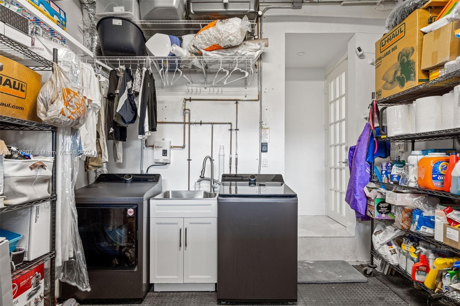 6124 Paradise Point Dr 6124 photo 16