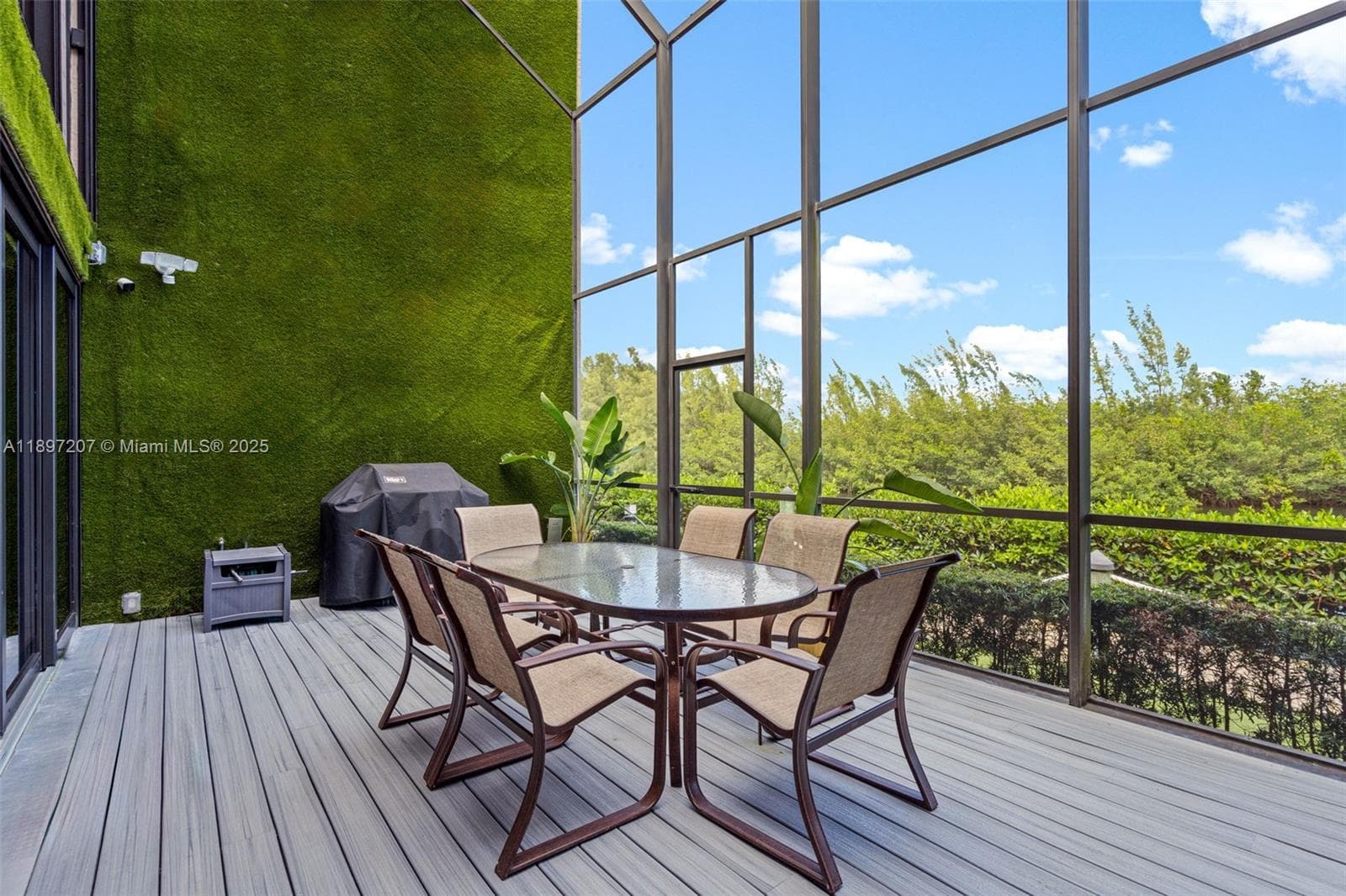 6124 Paradise Point Dr 6124 photo 10