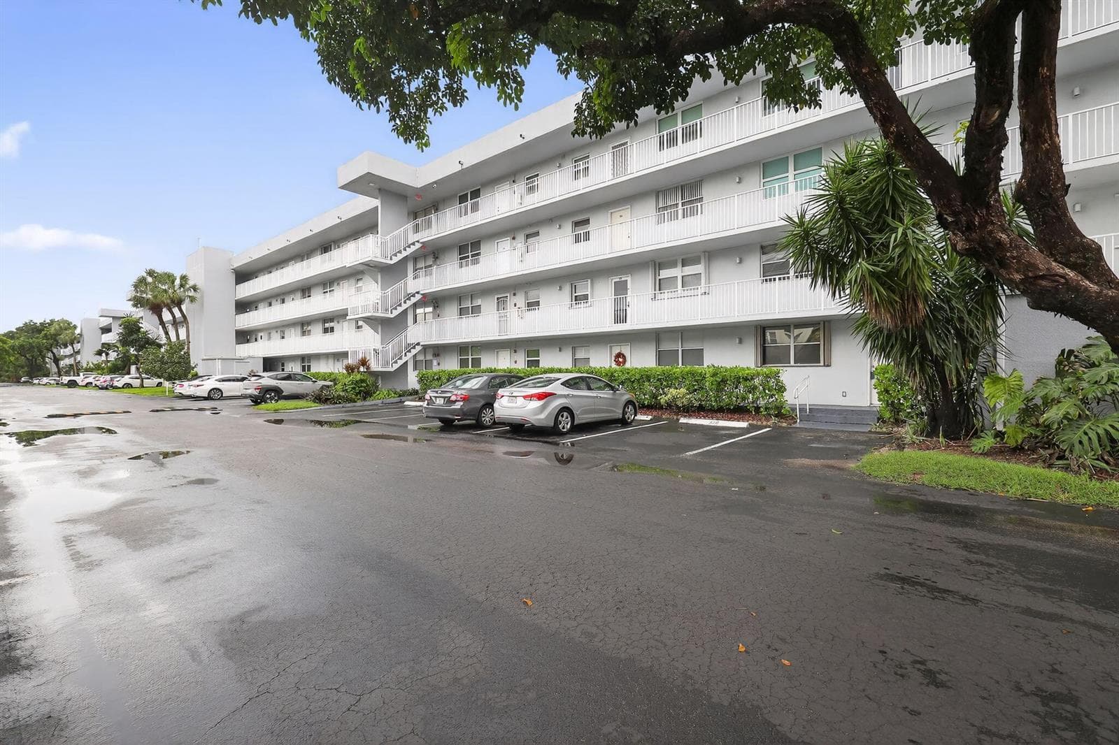 111 Royal Park Drive 4a photo 1