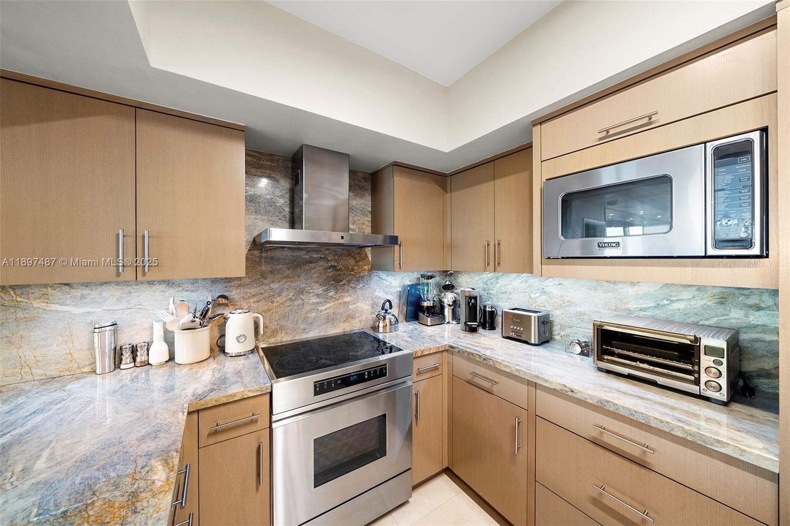 1455 Ocean Dr 1003 photo 13