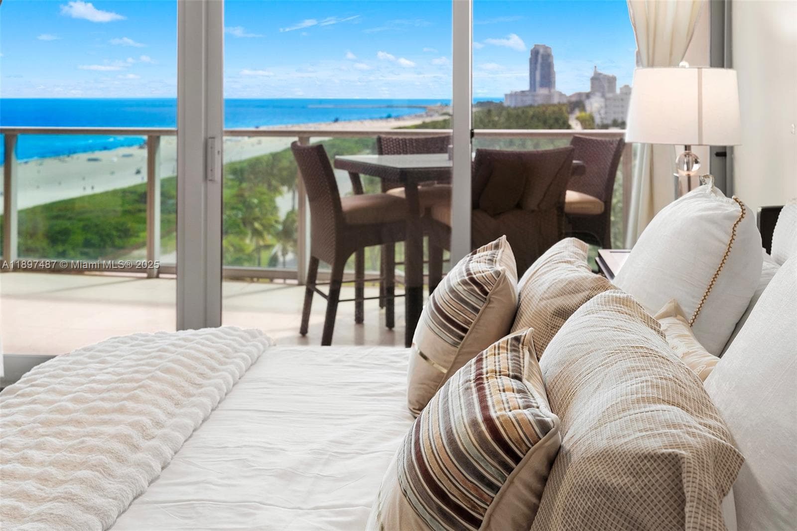 1455 Ocean Dr 1003 photo 21