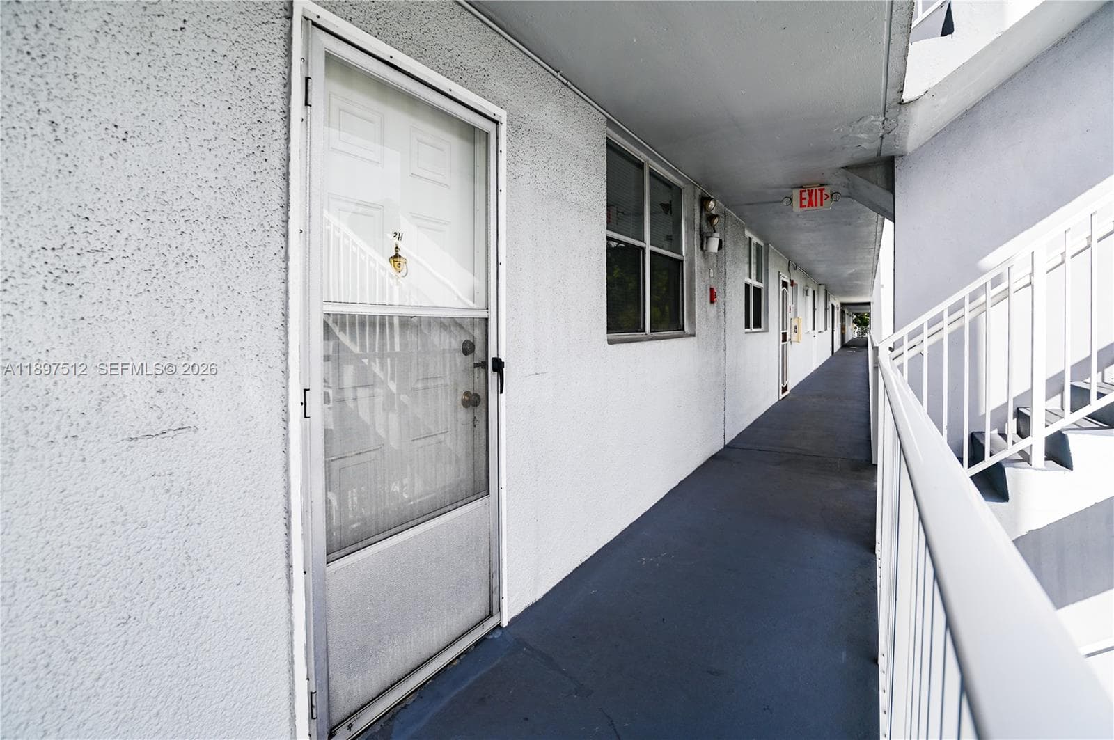 110 Royal Park Dr 2H photo 4