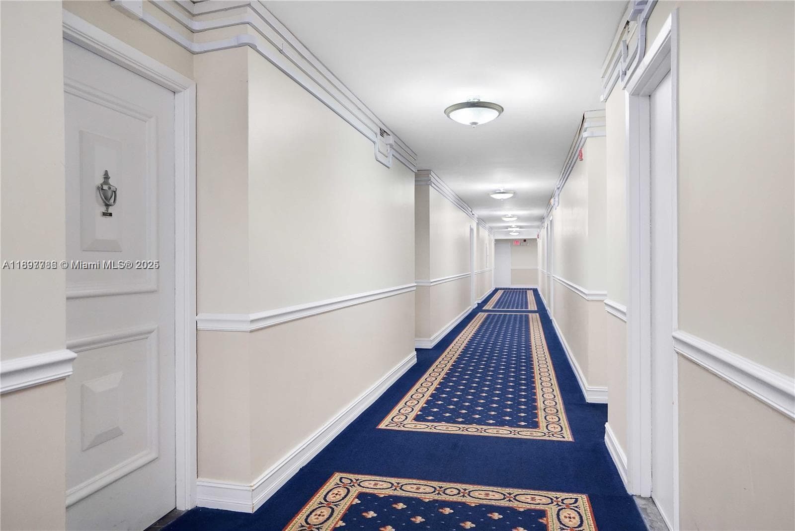 5005 Collins Ave 1523 photo 17