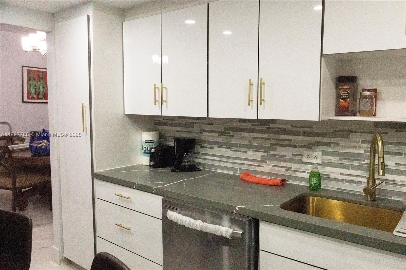 5005 Collins Ave 1523 photo 16