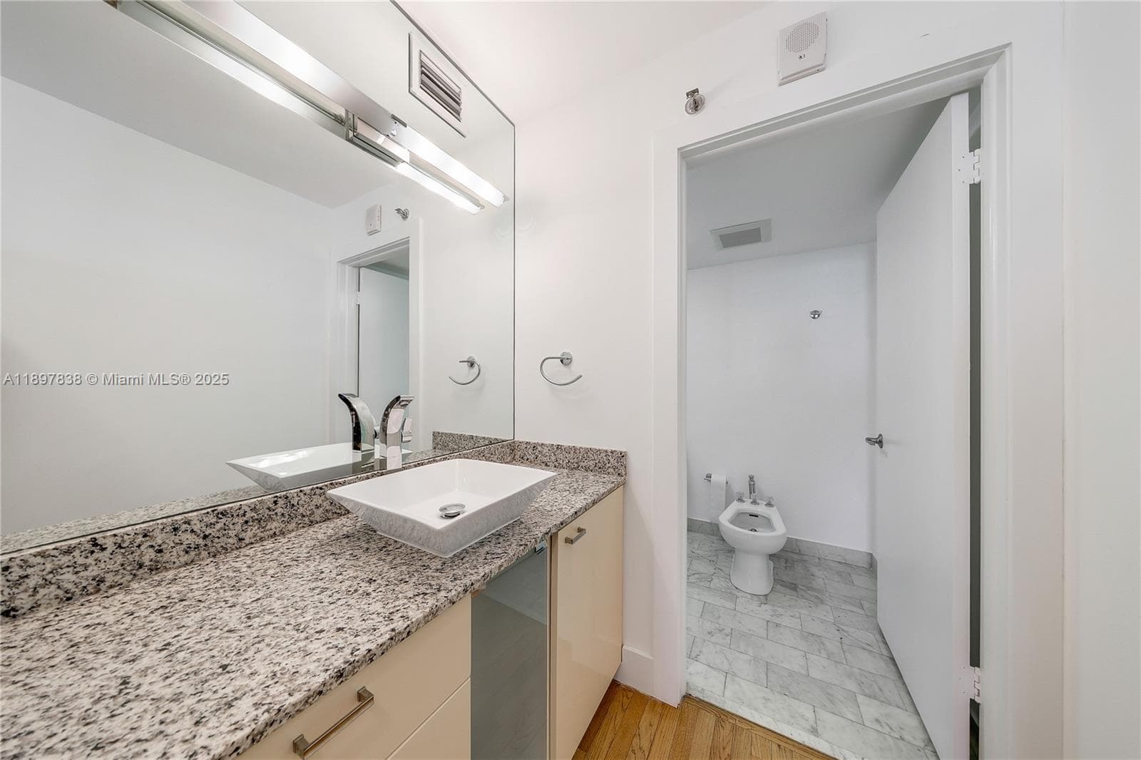 801 Venetian Dr 903 photo 17