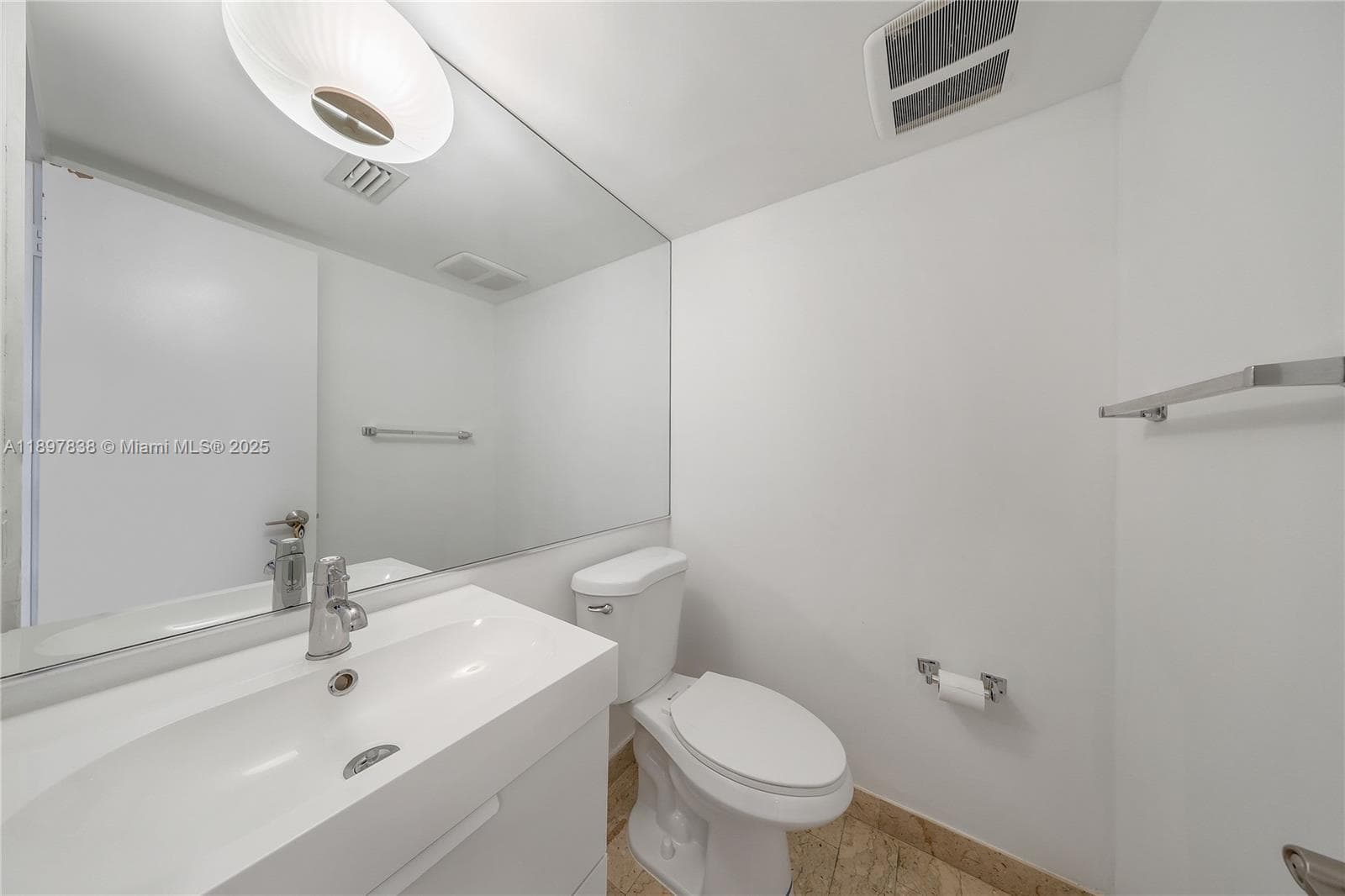801 Venetian Dr 903 photo 12