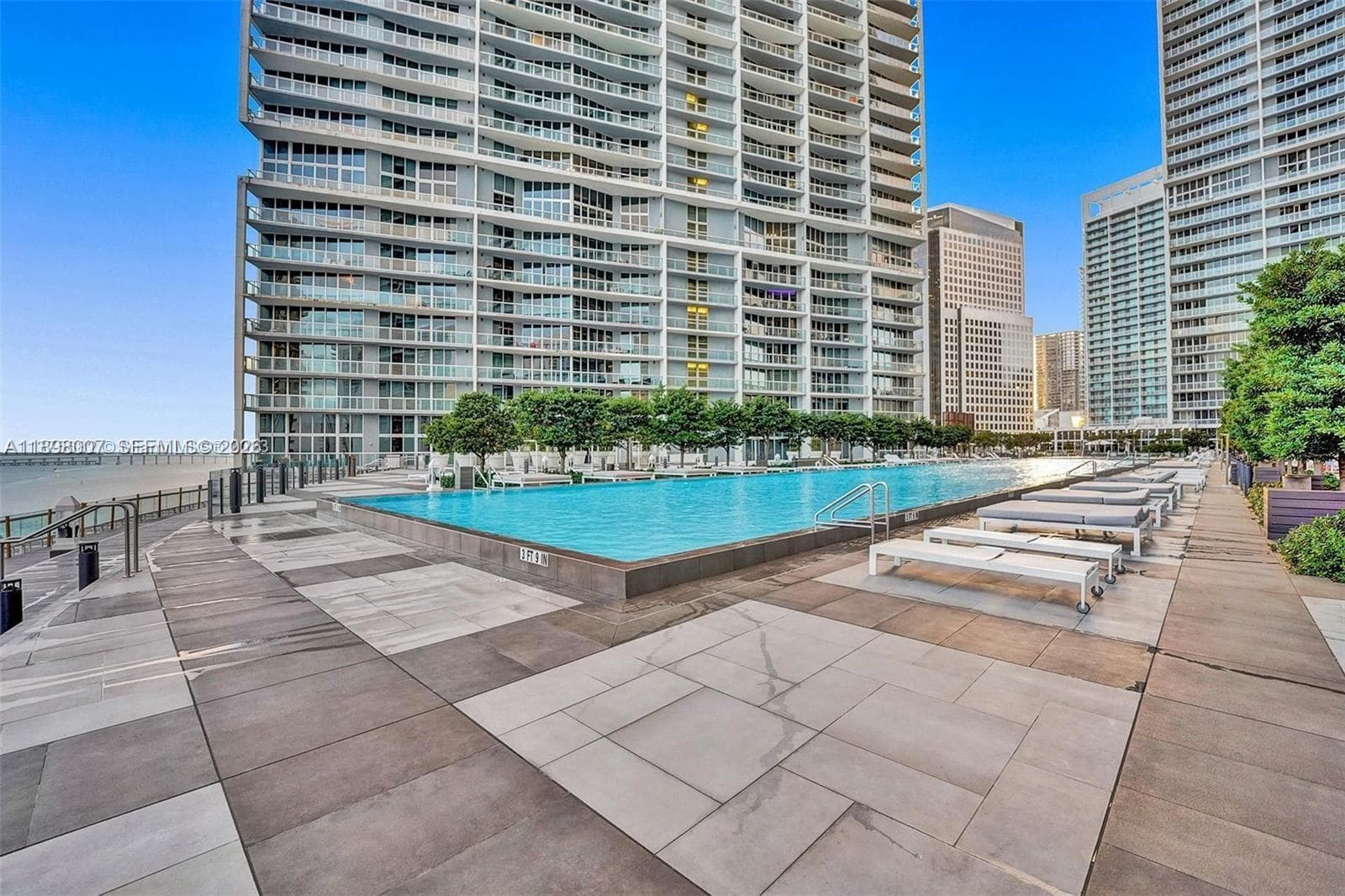465 Brickell Ave 1602 photo 17