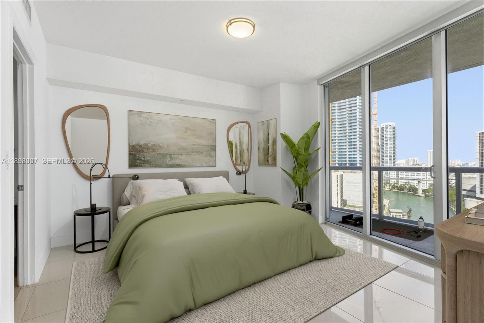 465 Brickell Ave 1602 photo 5