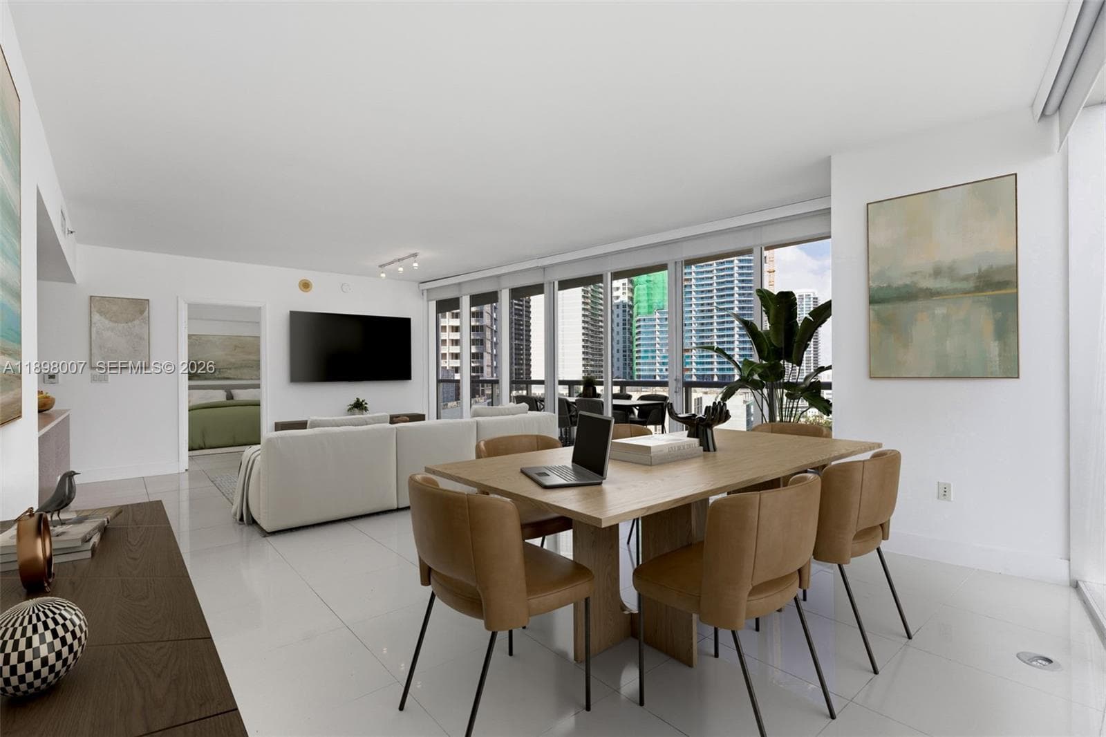 465 Brickell Ave 1602 photo 4