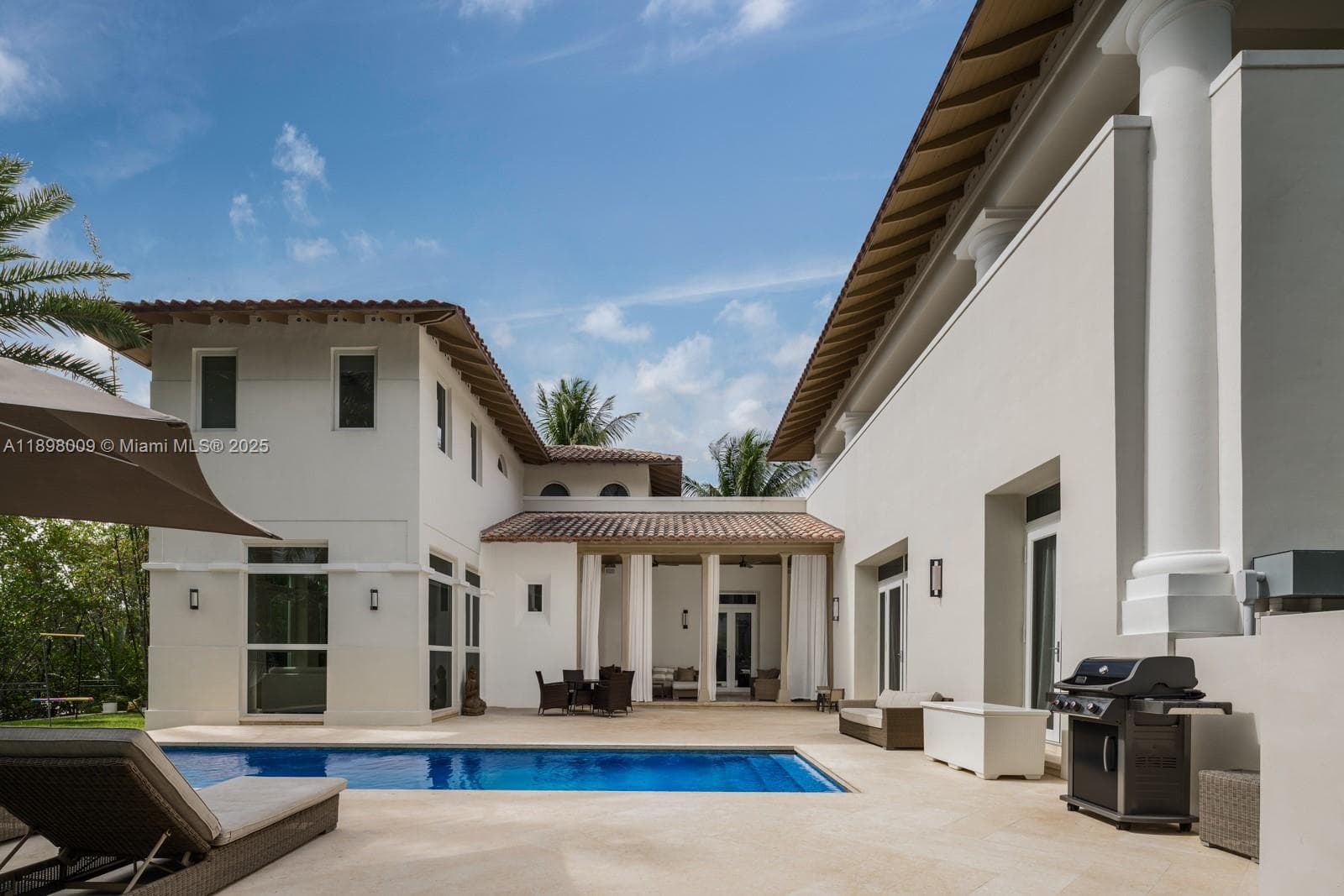112 Paloma Dr photo 3