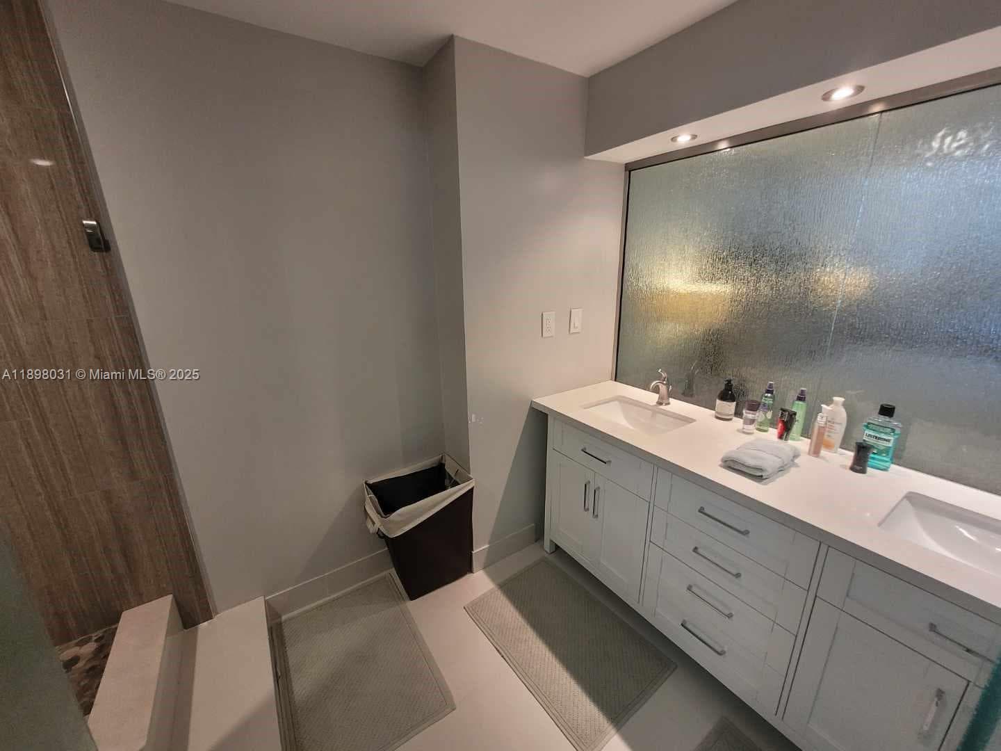18071 Biscayne Blvd 1801 photo 6