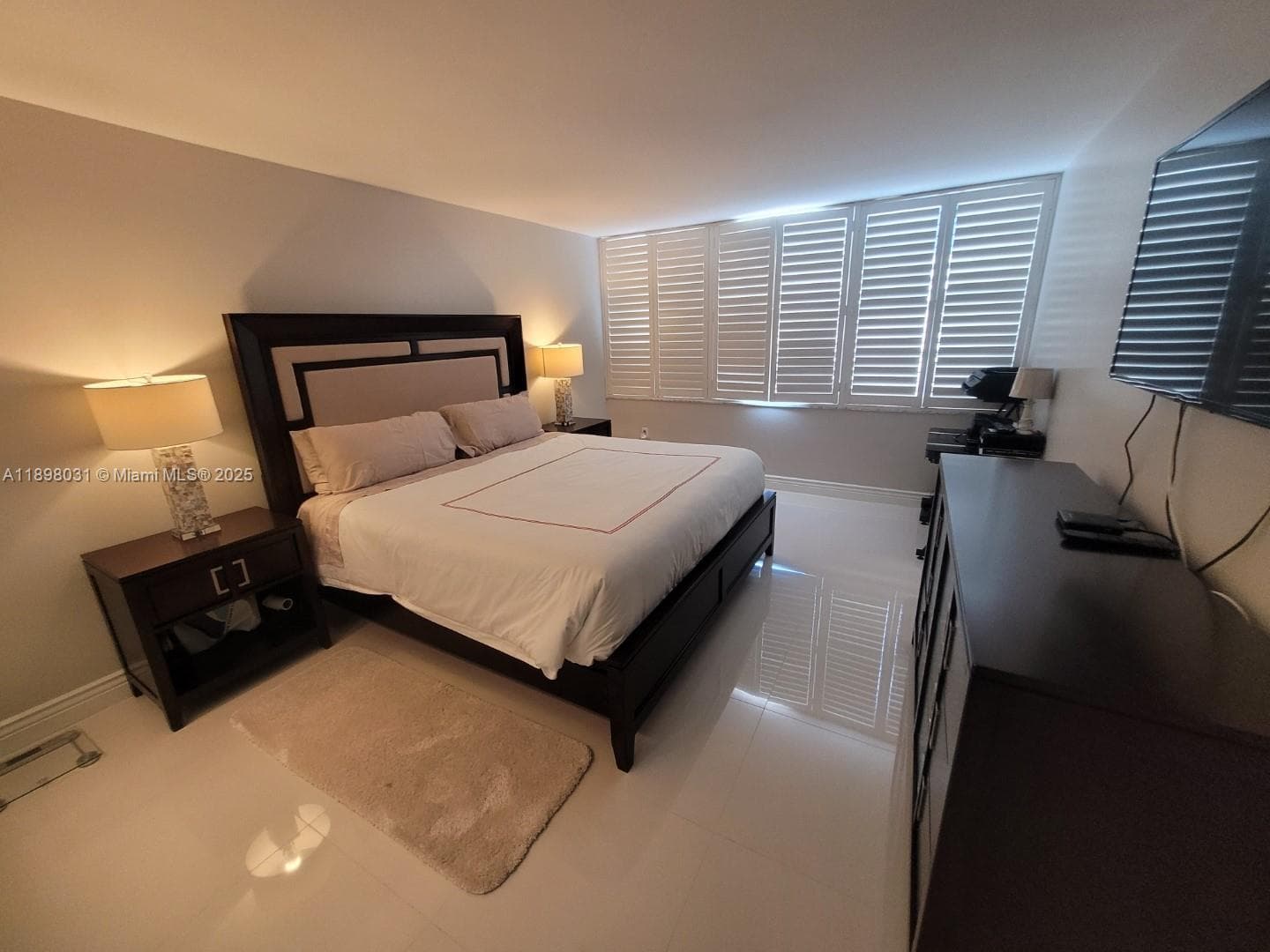 18071 Biscayne Blvd 1801 photo 5