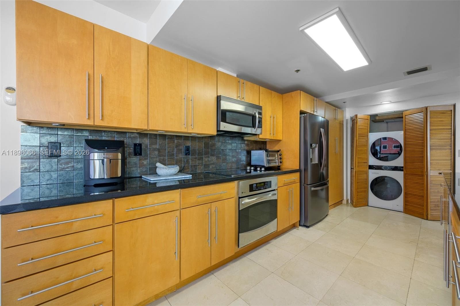 1581 Brickell Ave 2005 photo 9