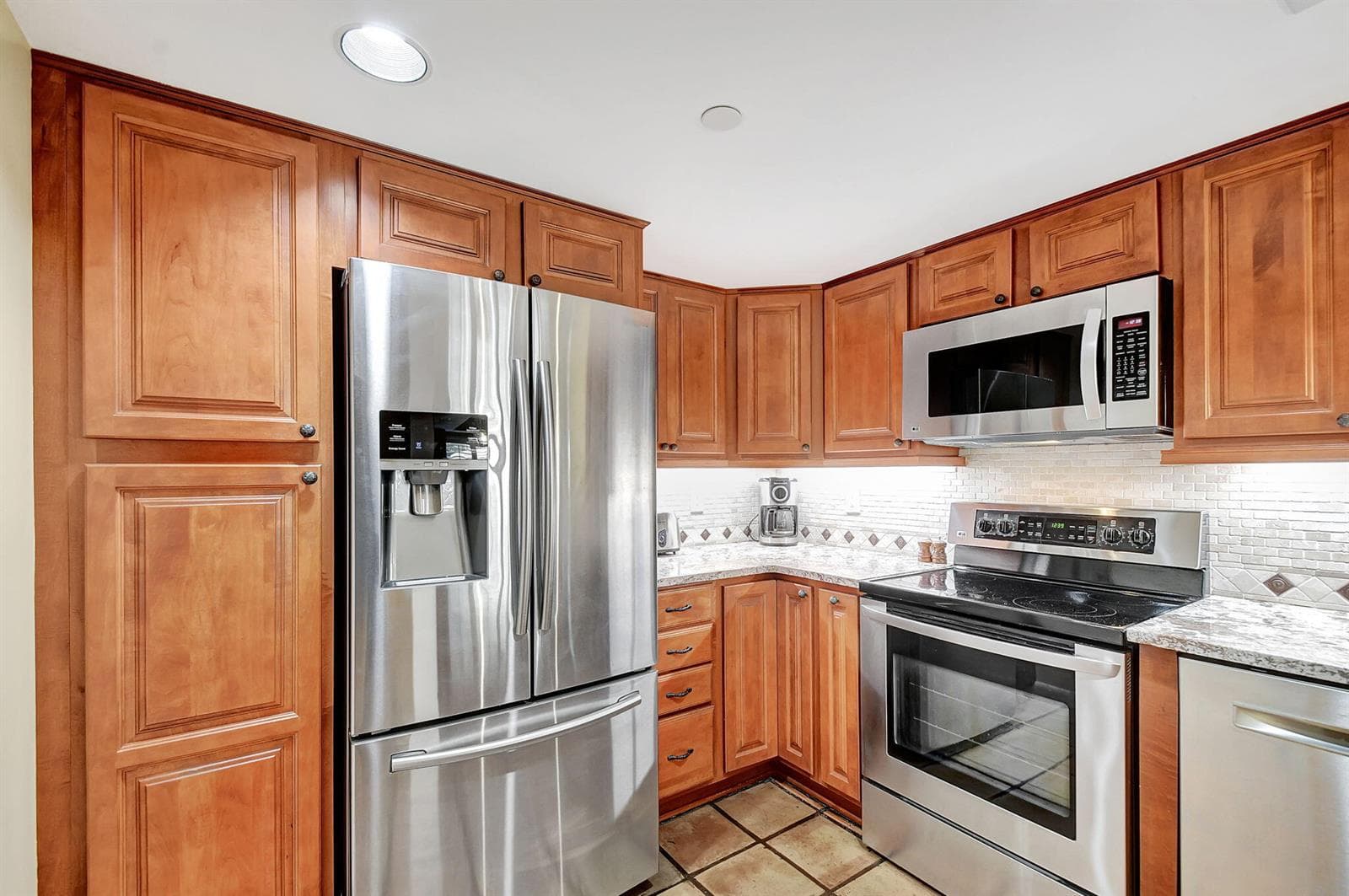 318 Oak Harbour Drive 318 photo 8