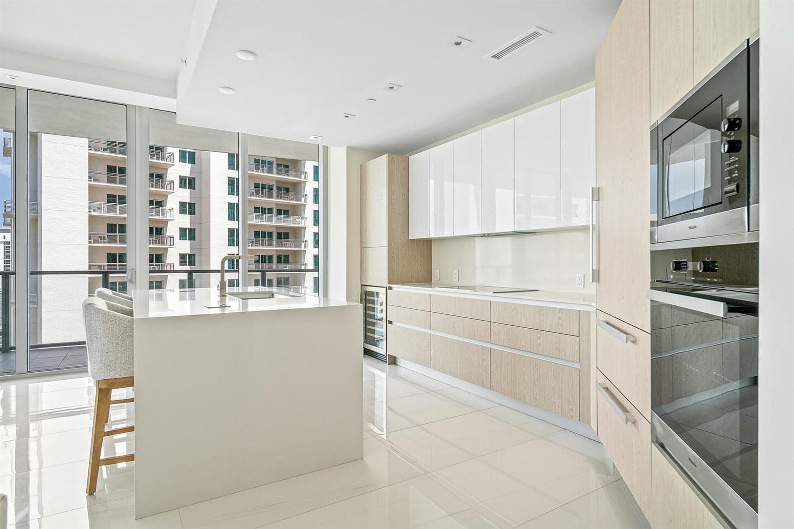 3100 N Ocean Drive H-1409 photo 6