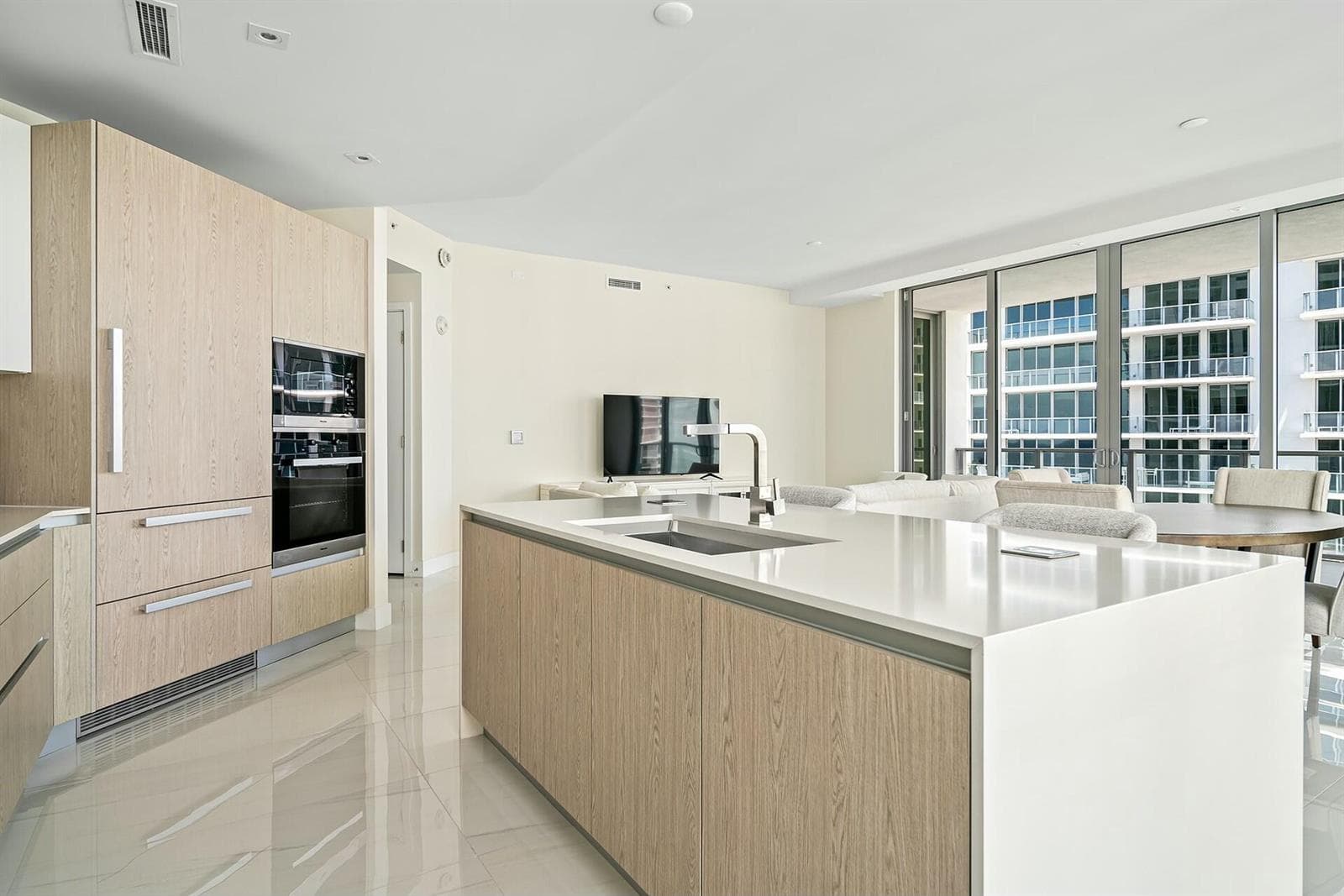 3100 N Ocean Drive H-1409 photo 7