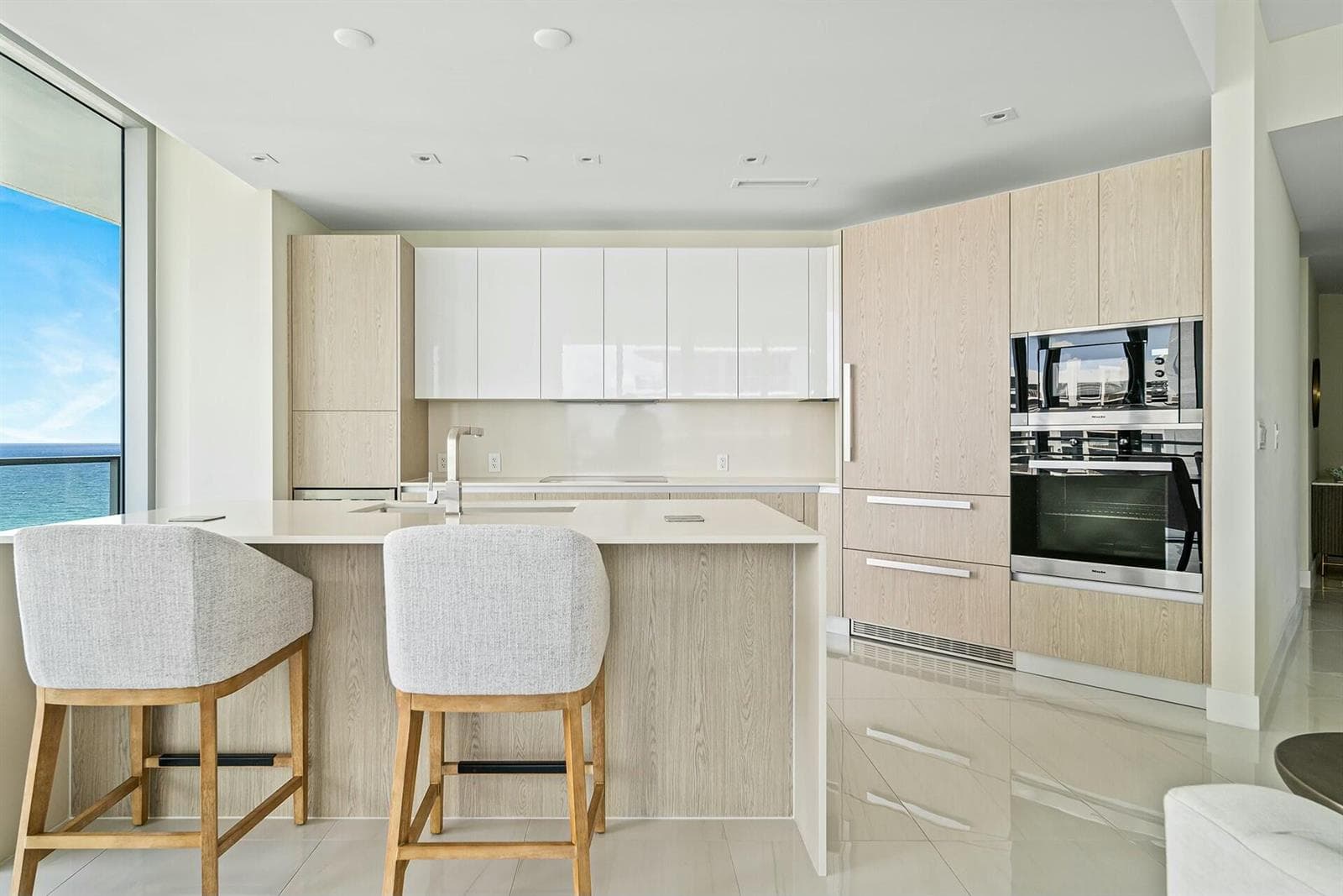 3100 N Ocean Drive H-1409 photo 9