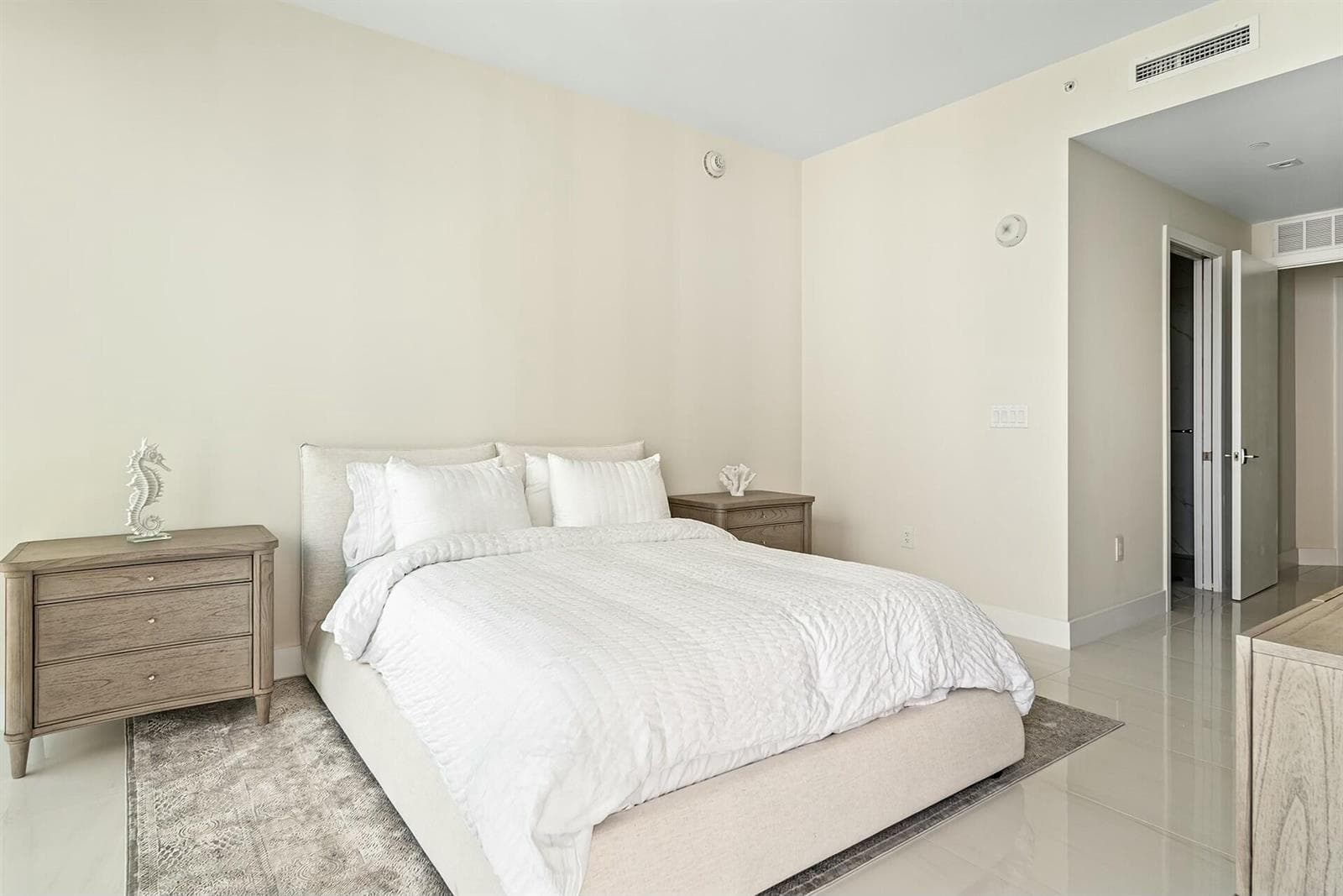 3100 N Ocean Drive H-1409 photo 11
