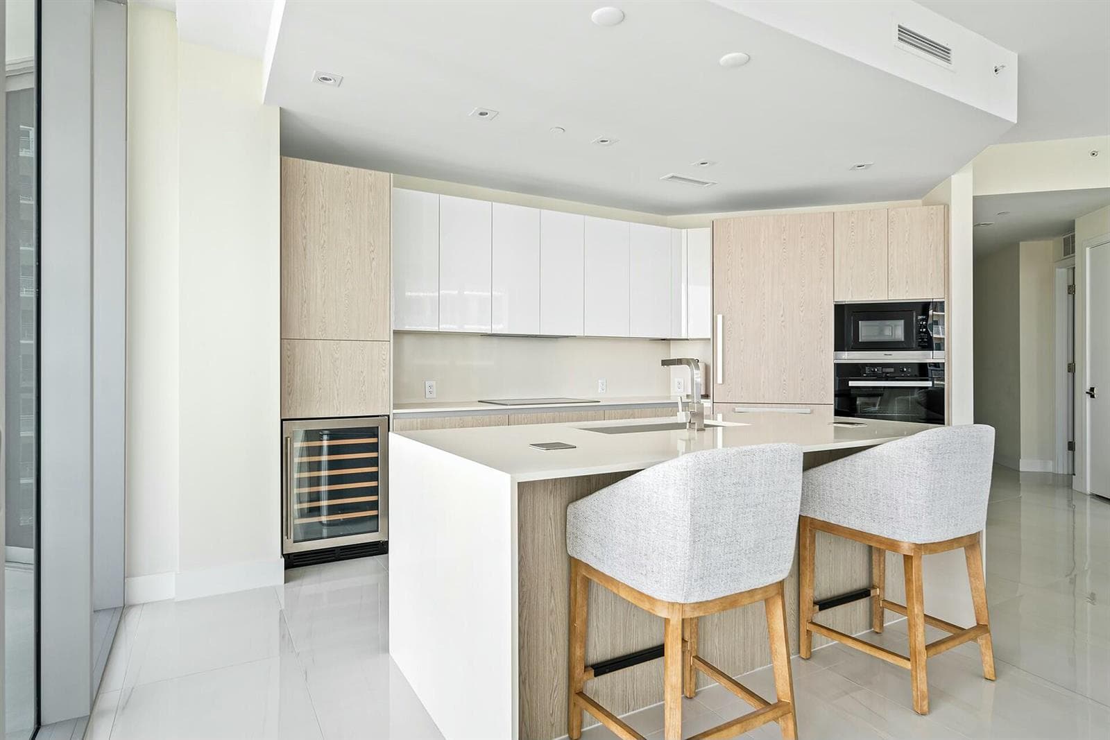 3100 N Ocean Drive H-1409 photo 8