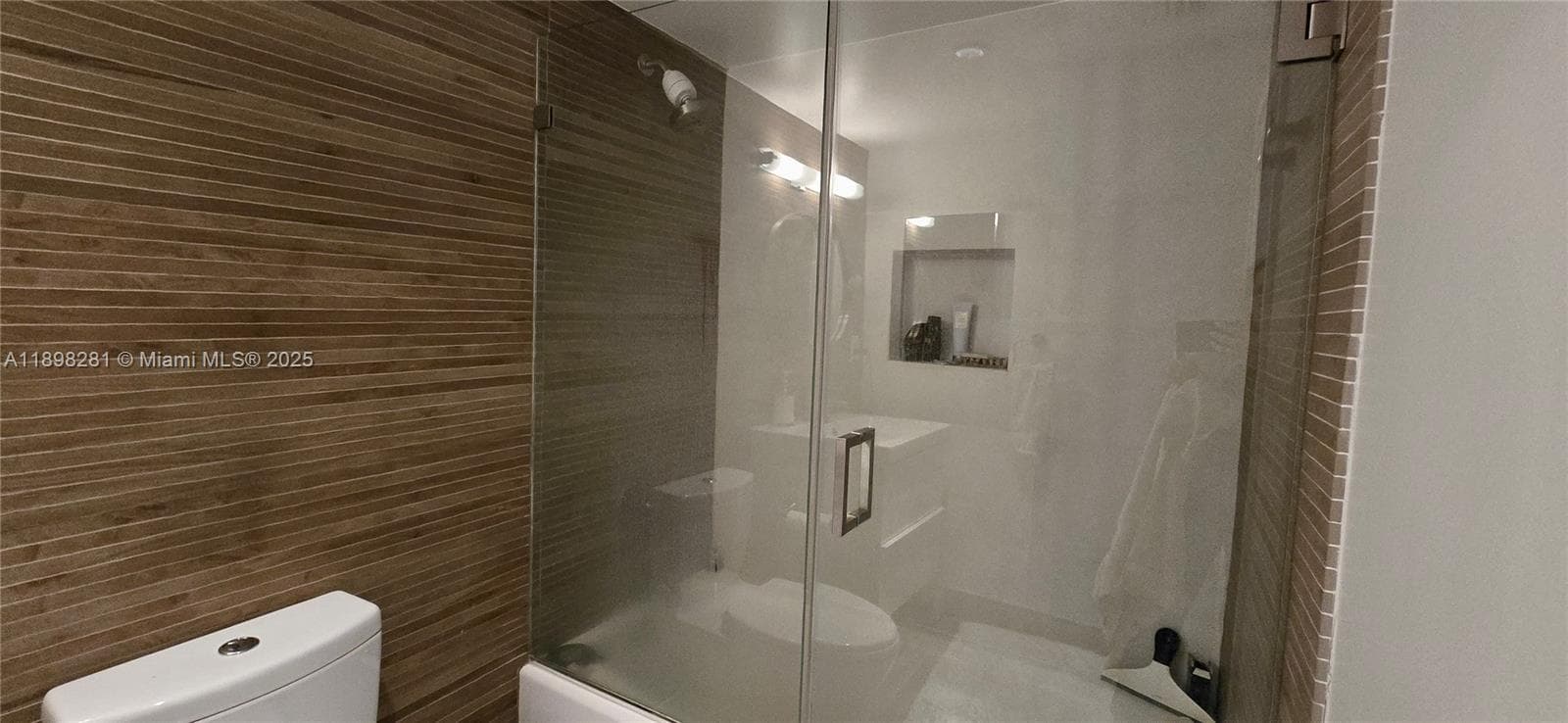 1688 West Ave 209 photo 13