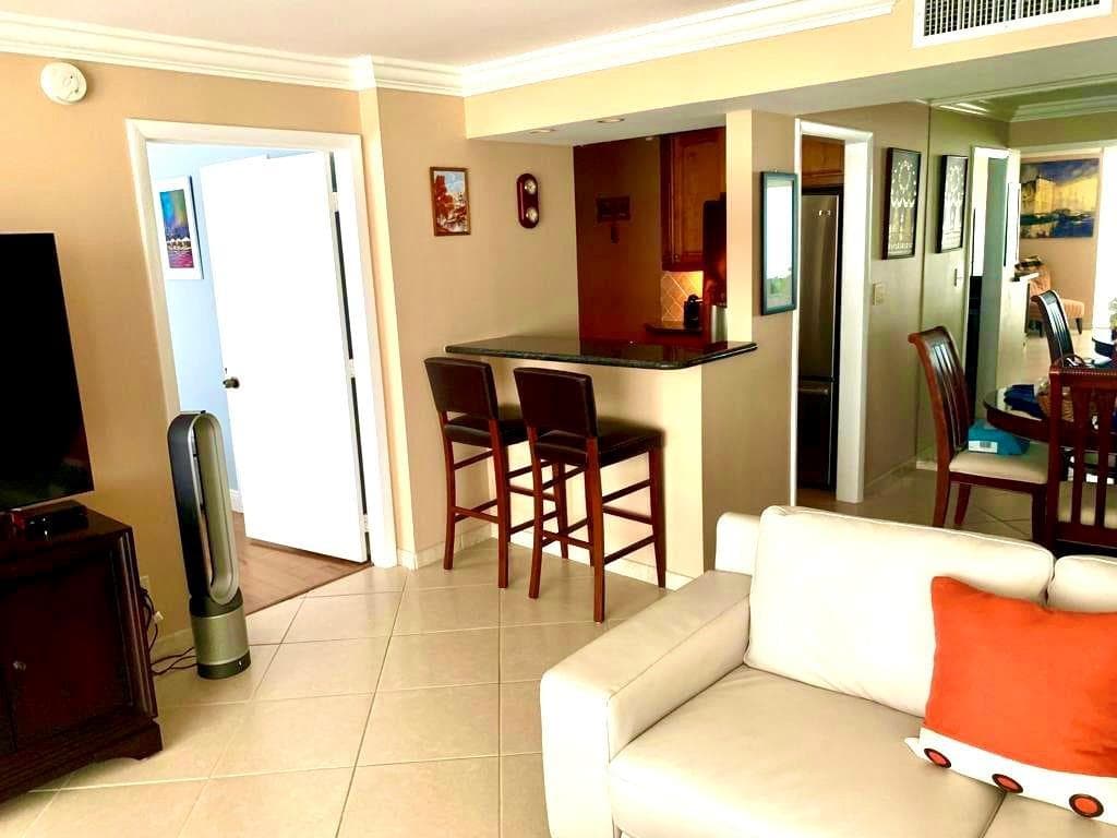 1 Las Olas Circle 1415 photo 9