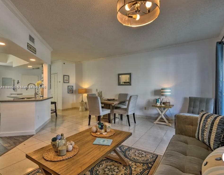 3135 184th St 2103 photo 16